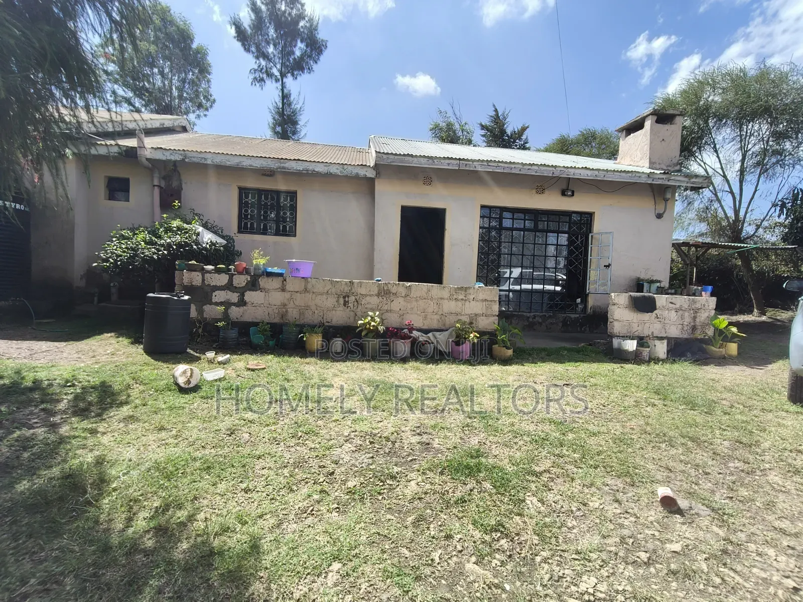 Residential Quarter Acre Plot on Sale in Kiserian With a 3-BDRM House in Kiserian