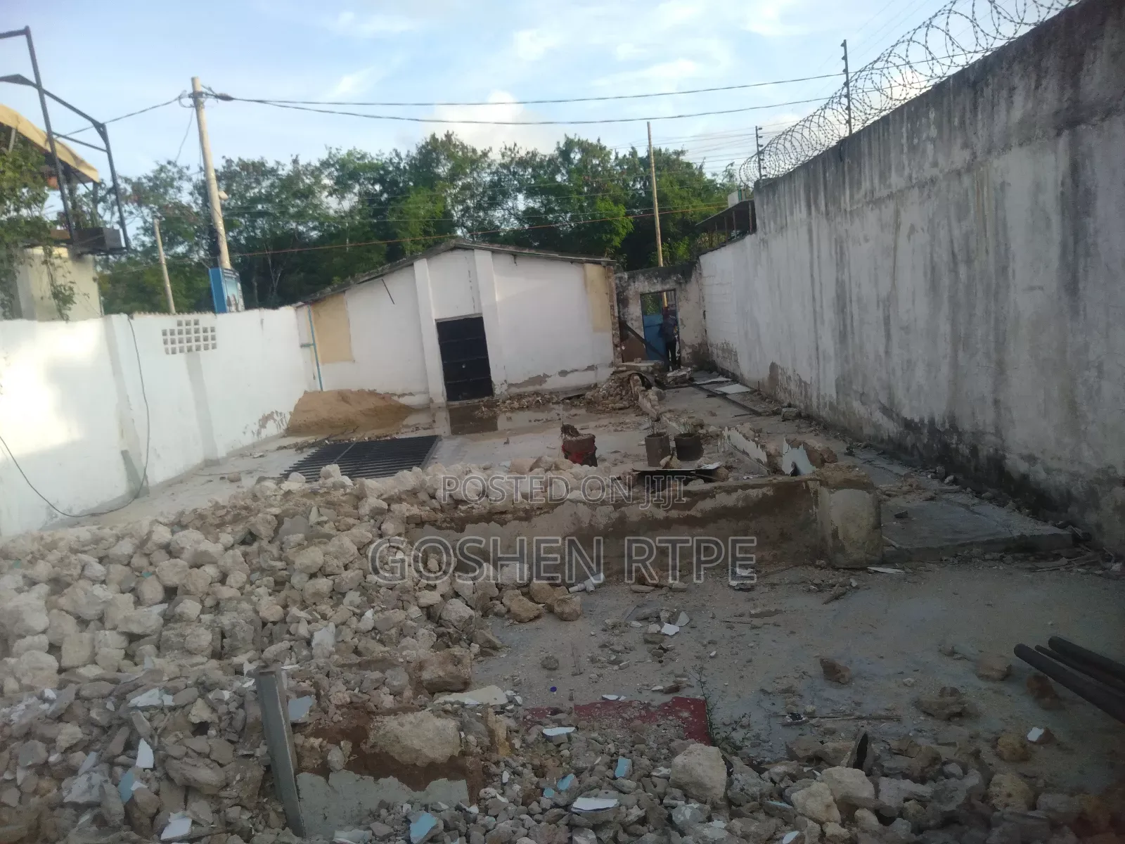 Prime 1/8 Acre Yard at to Let at Links Road Nyali Mombasa in Nyali