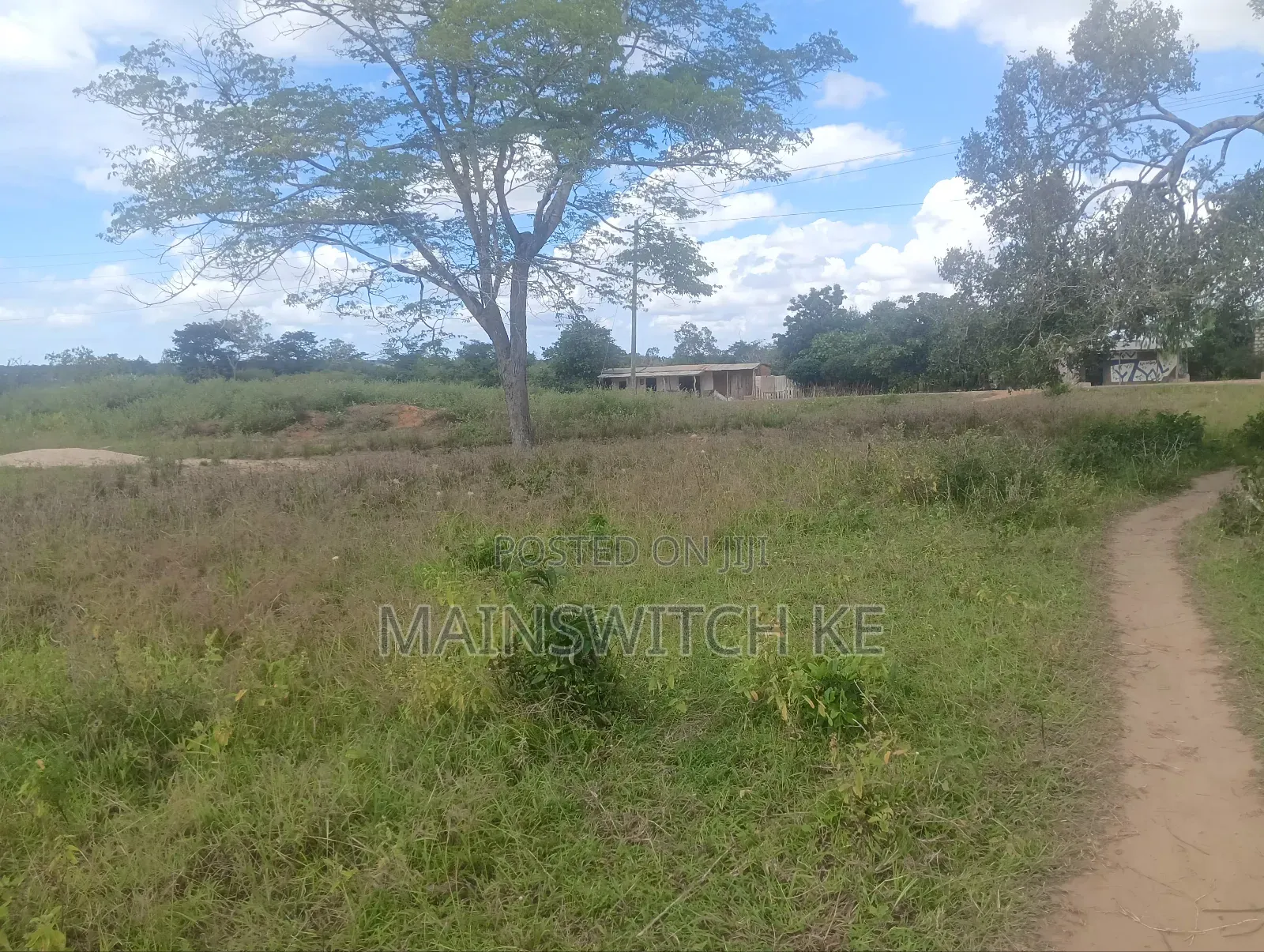 2 Acres Touching Tarmac Road in Marafa