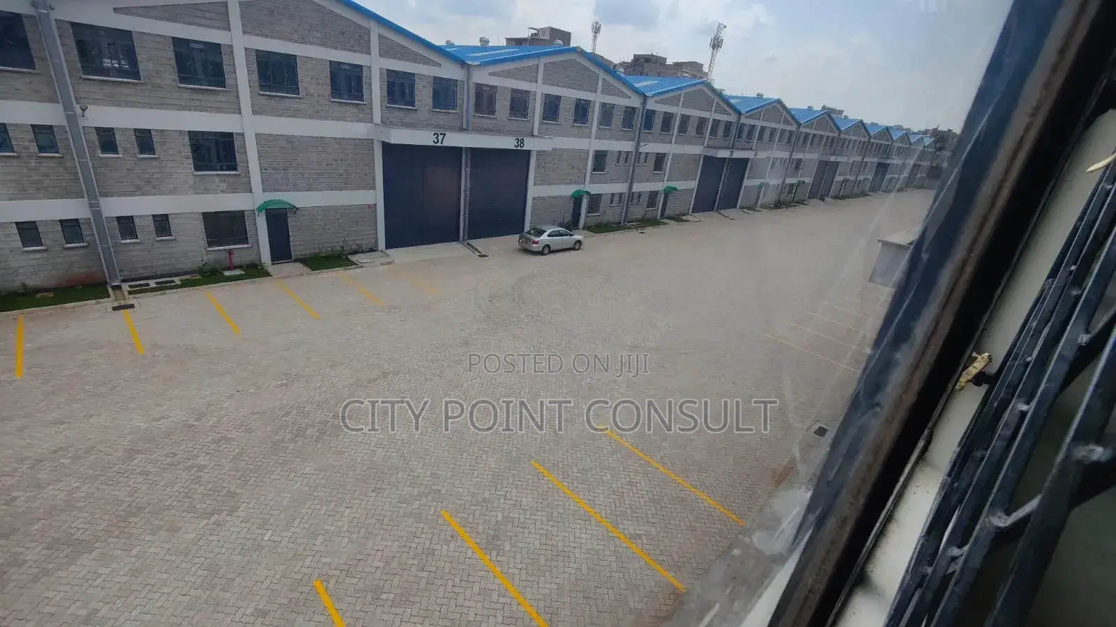 7530 SQFT Warehouse to Let in Baba Dogo in Baba Dogo