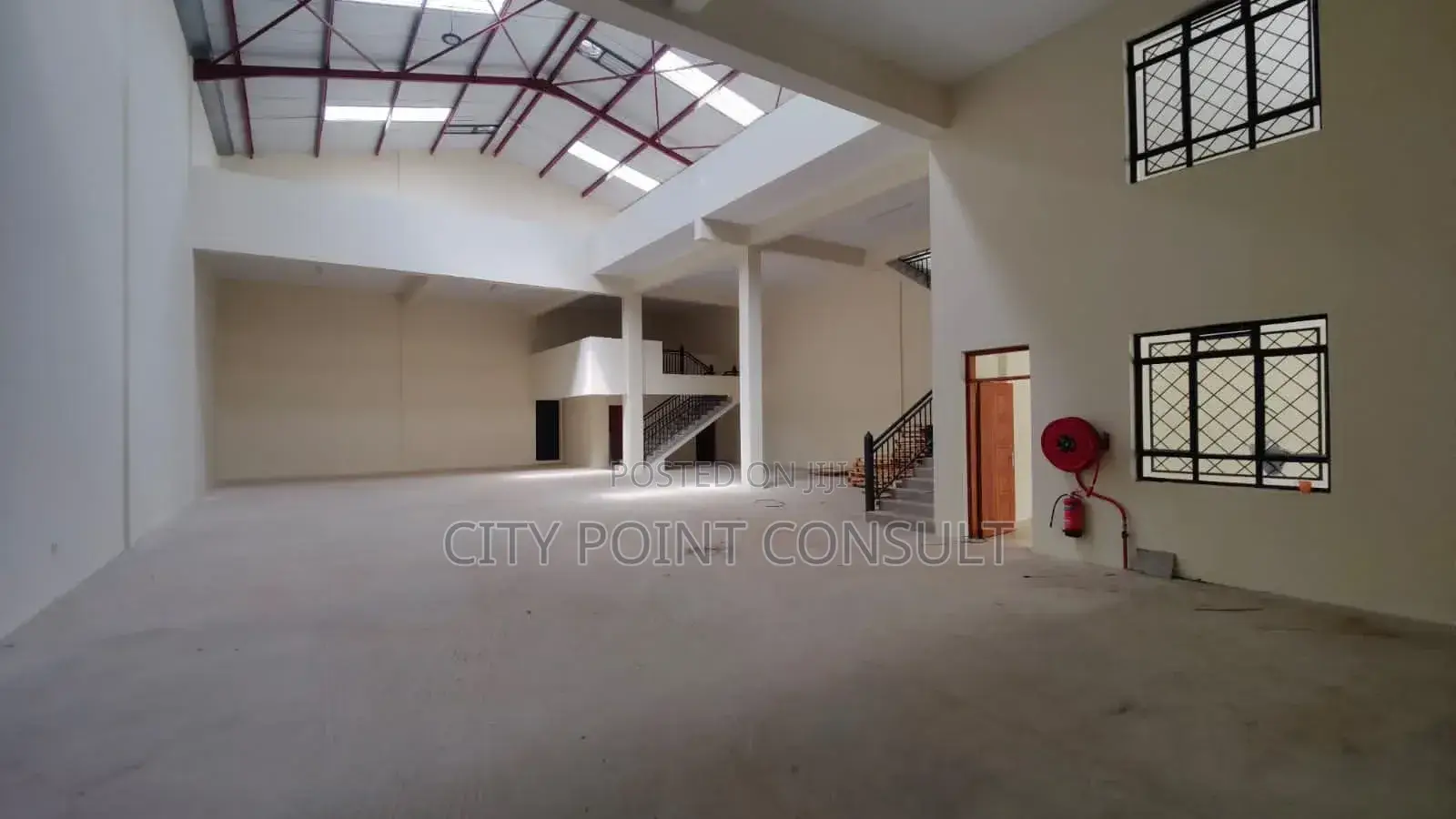 7530 SQFT Warehouse to Let in Baba Dogo in Baba Dogo