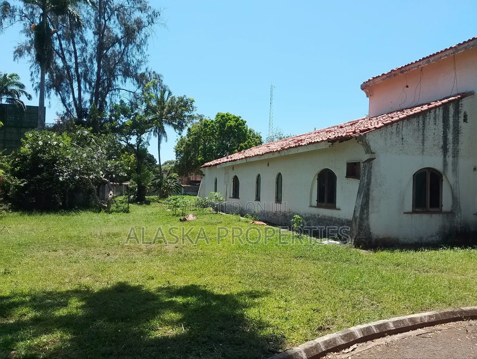 A Prime Acre And A Quarter Plot For Sale In Nyali Green Wood Estate in Nyali