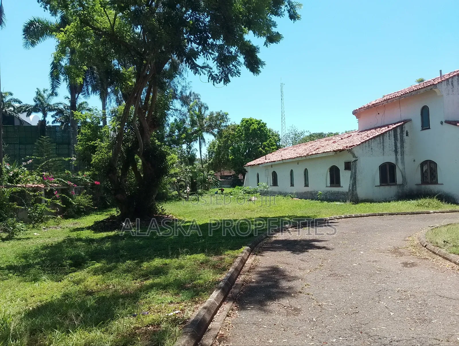 A Prime Acre And A Quarter Plot For Sale In Nyali Green Wood Estate in Nyali