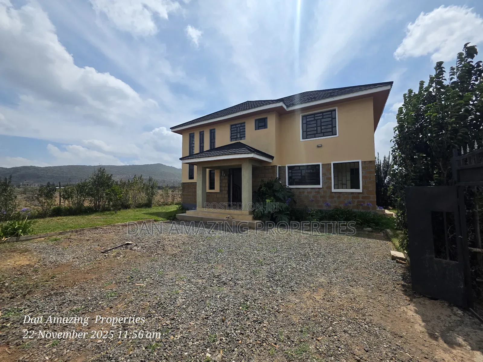 4bdrm Maisonette in Kimuka Fully Offgrid, Kibiku for sale in Kibiku