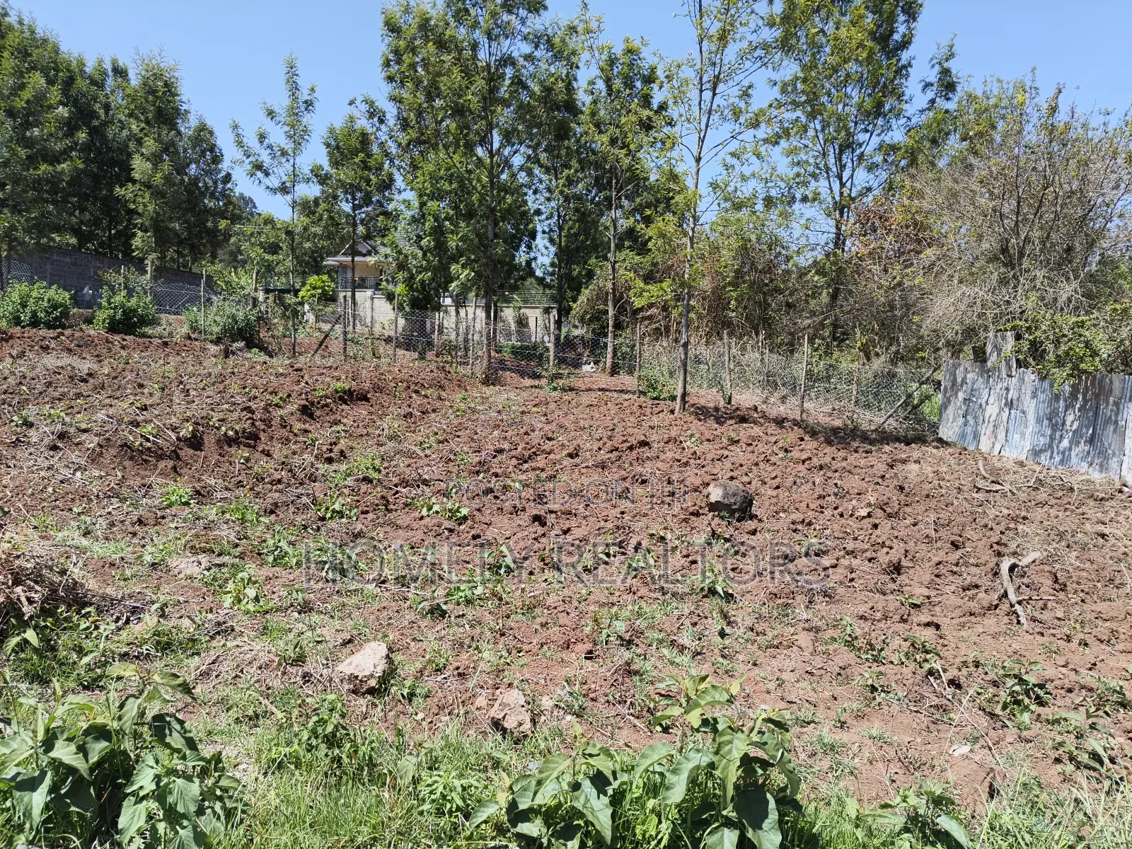 Eighth Acre Plot for Sale in Kerarapon Drive. Red Soil, Near Tarmac in Kerarapon