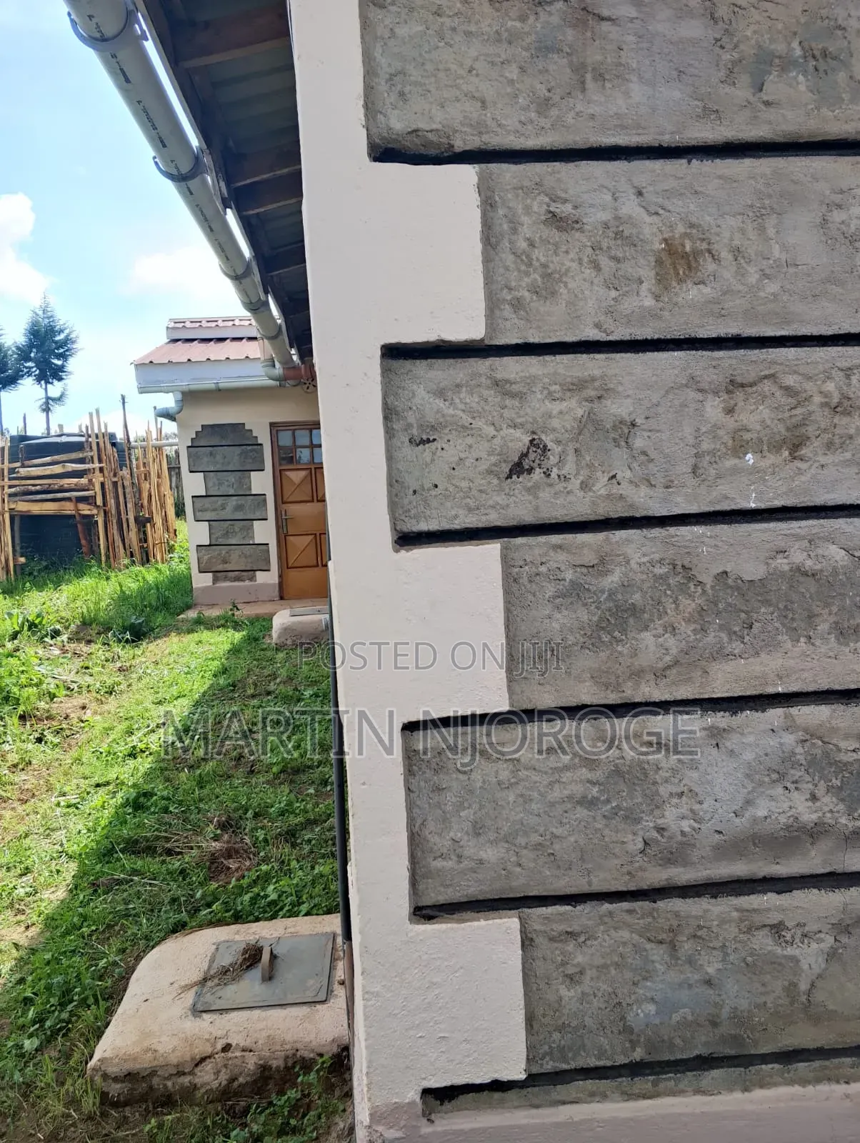 1⁄4 ( 100. By 100) Mwendandu in Magumu