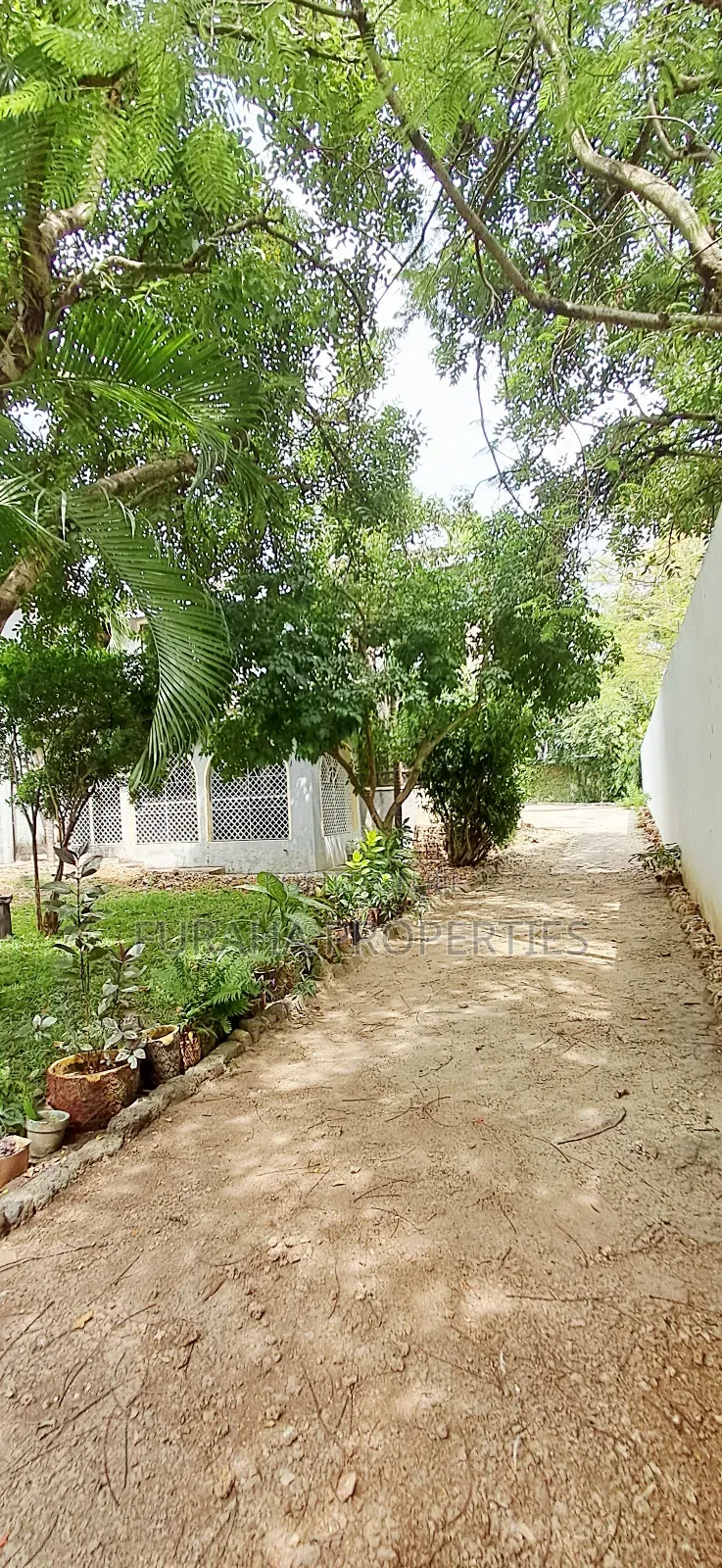 5bdrm House in Nyali for sale in Nyali