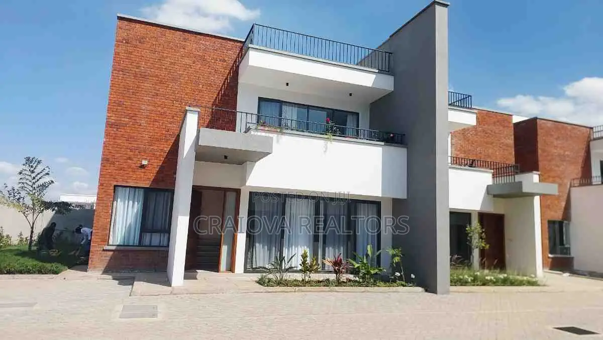 4bdrm Townhouse/Terrace in Langata for sale in Langata