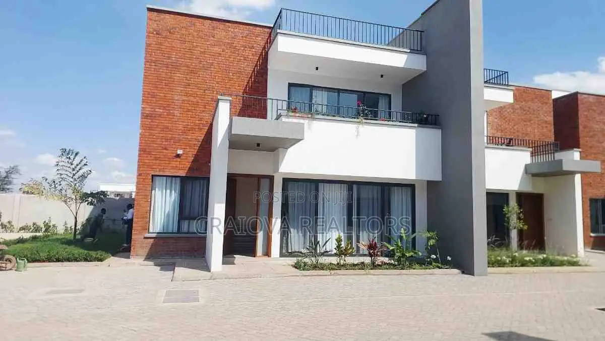 4bdrm Townhouse/Terrace in Langata for sale in Langata
