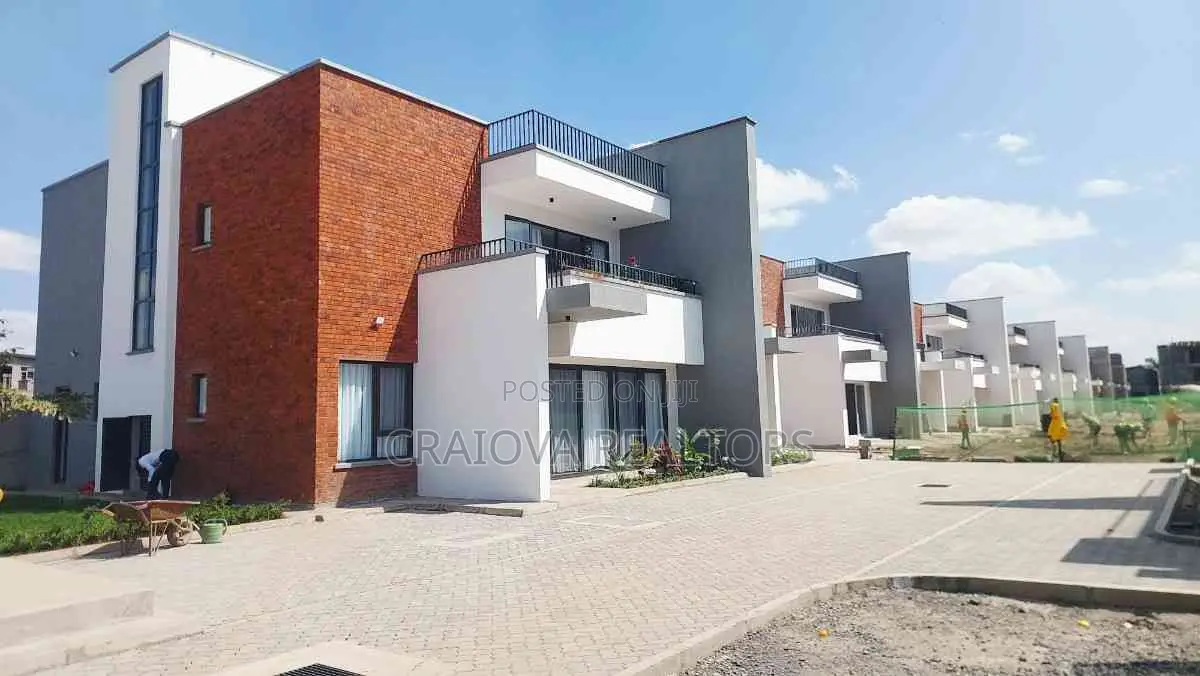4bdrm Villa in Langata for sale in Langata