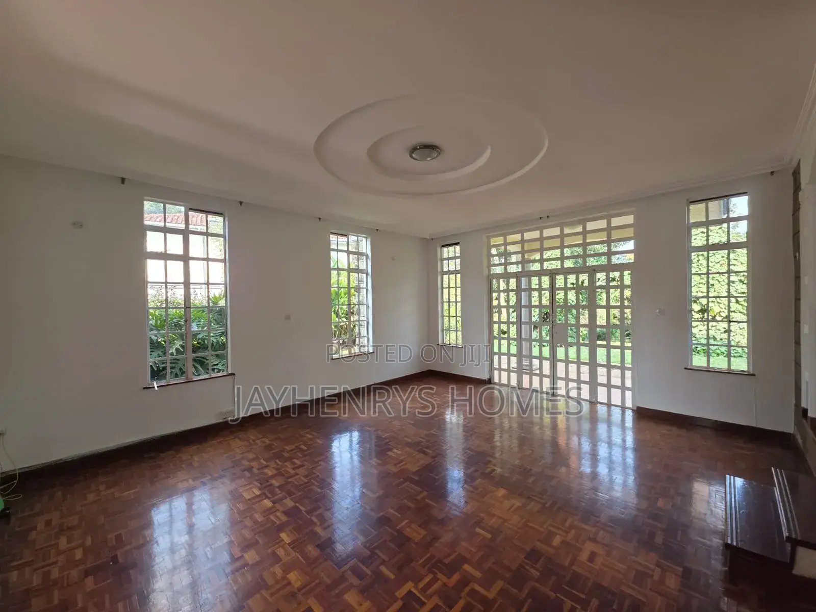 4bdrm House in Rosslyn for sale in Rosslyn