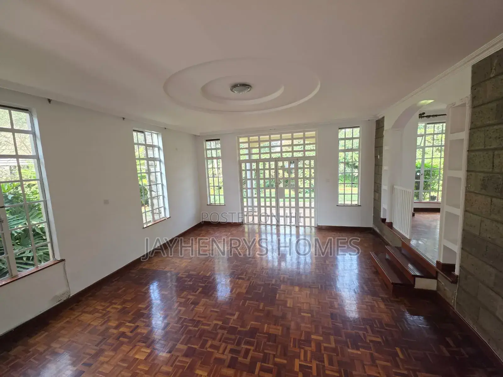 4bdrm House in Rosslyn for sale in Rosslyn