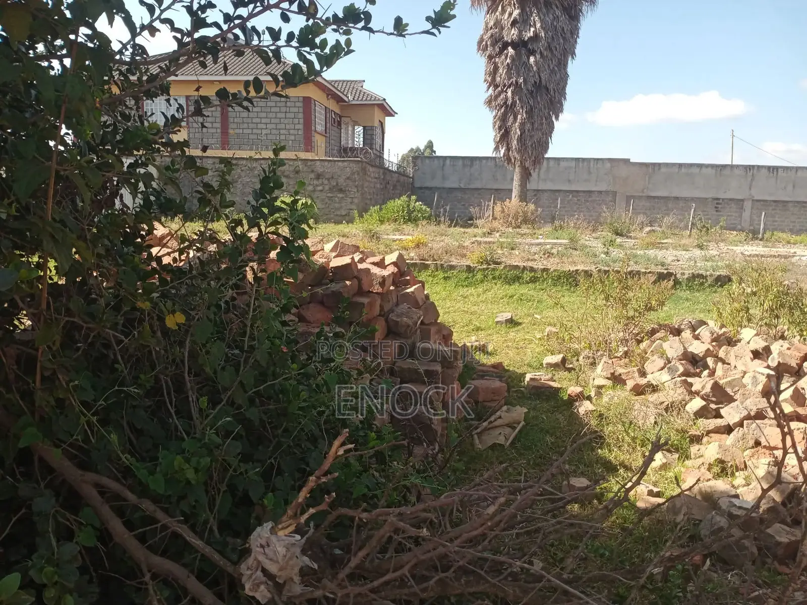 1⁄4acre in Ndovu Kimumu Barabara Ya Kwanza in Kimumu