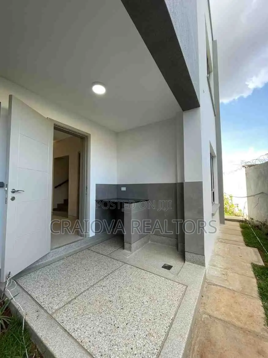 4bdrm House in Langata for sale in Langata