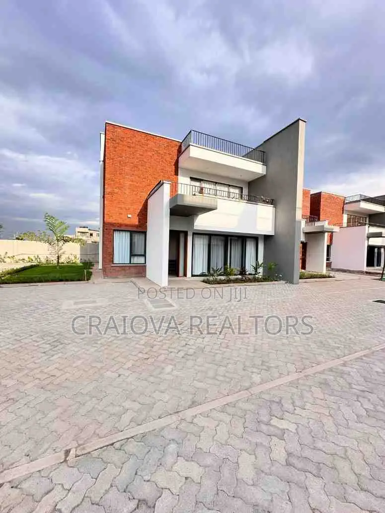 4bdrm House in Langata for sale in Langata