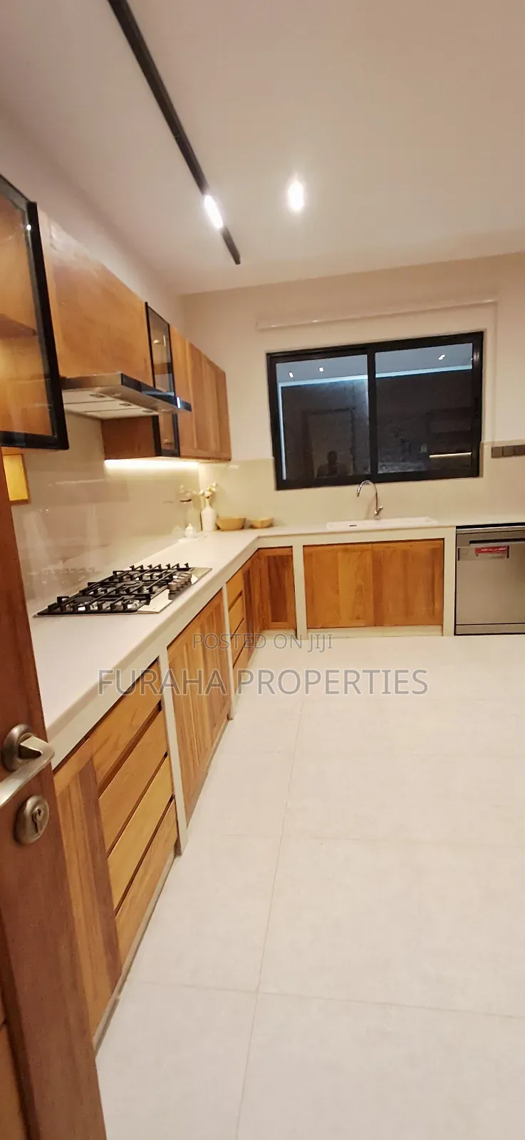 3bdrm Apartment in Nyali for sale in Nyali