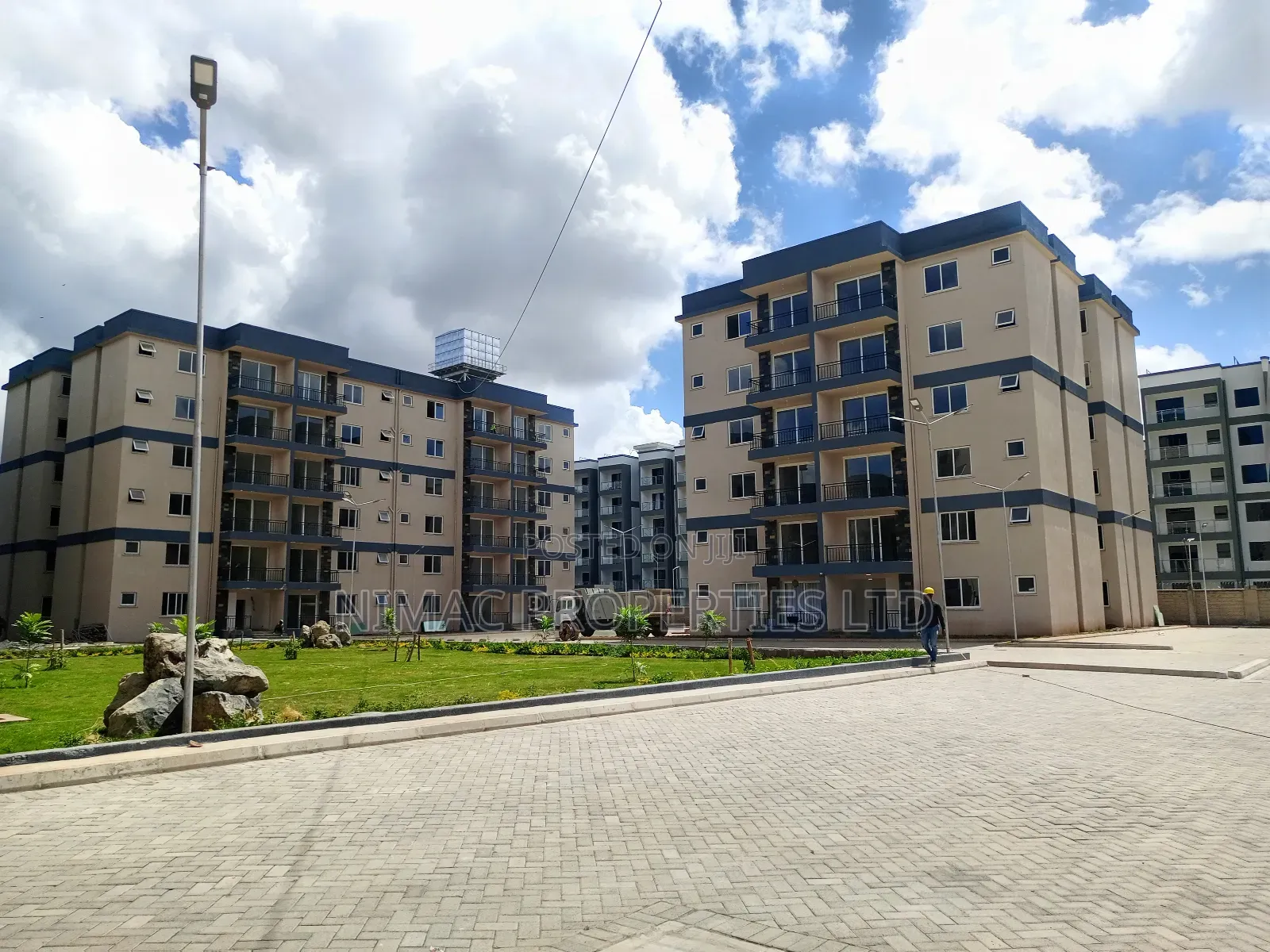 2bdrm Block of Flats in Sunpark Residence., Gateway Mall Area for sale in Gateway Mall Area