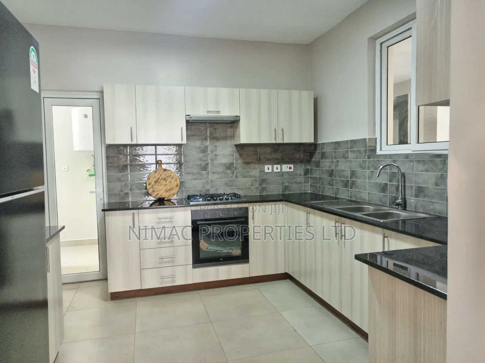 2bdrm Block of Flats in Sunpark Residence., Gateway Mall Area for sale in Gateway Mall Area