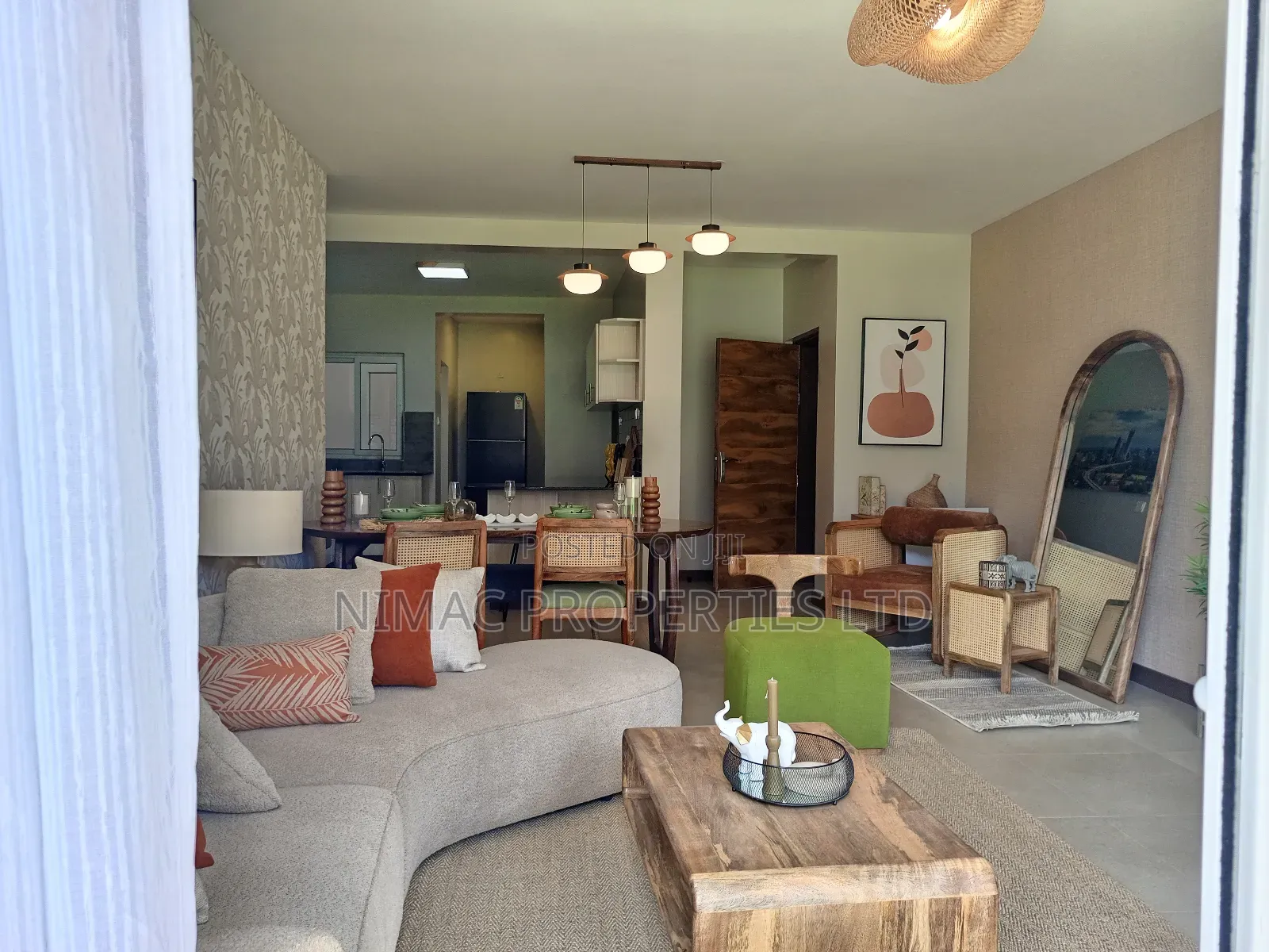 3bdrm Block of Flats in Sunpark Residence, Gateway Mall Area for sale in Gateway Mall Area