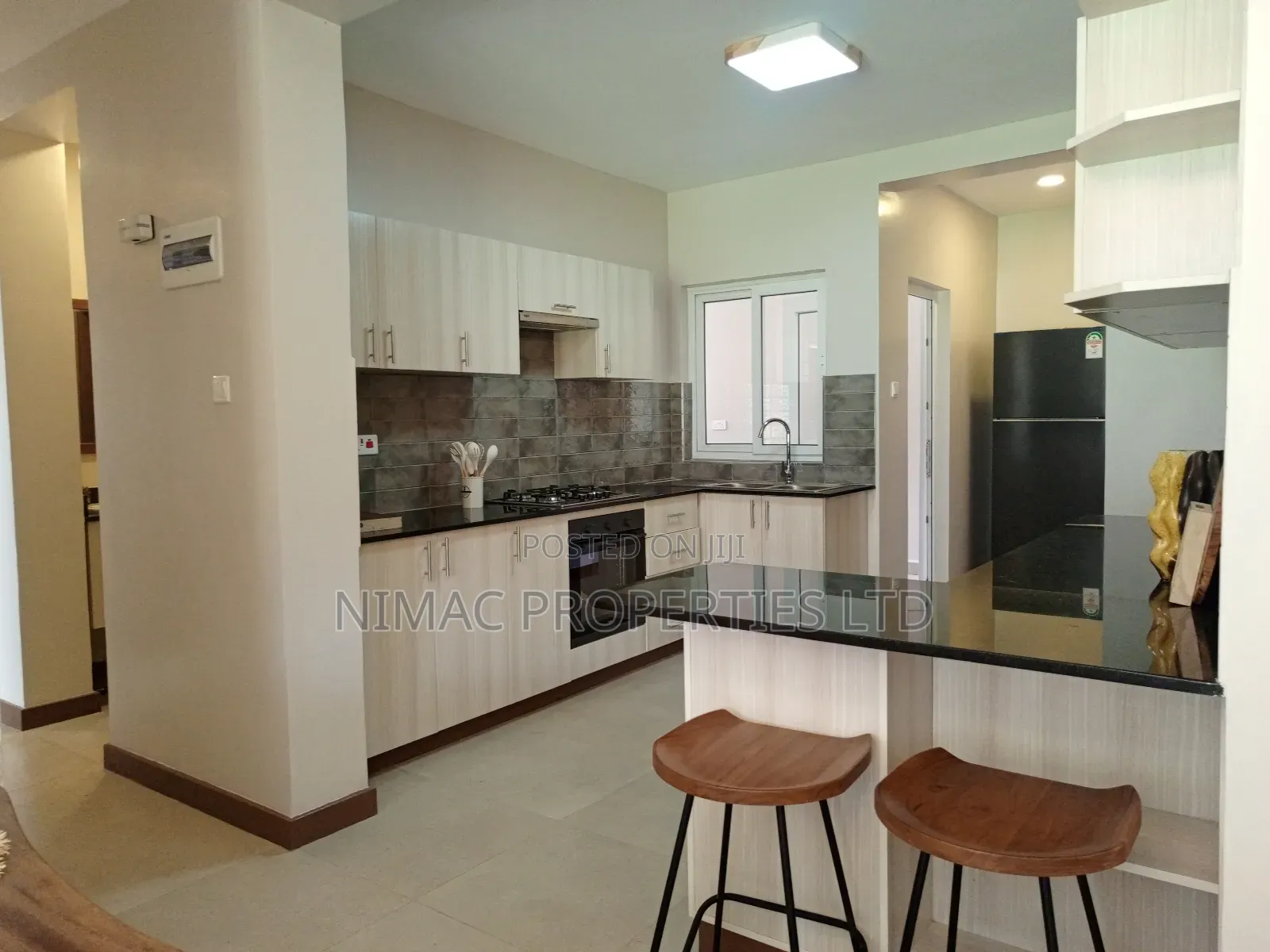 3bdrm Block of Flats in Sunpark Residence, Gateway Mall Area for sale in Gateway Mall Area