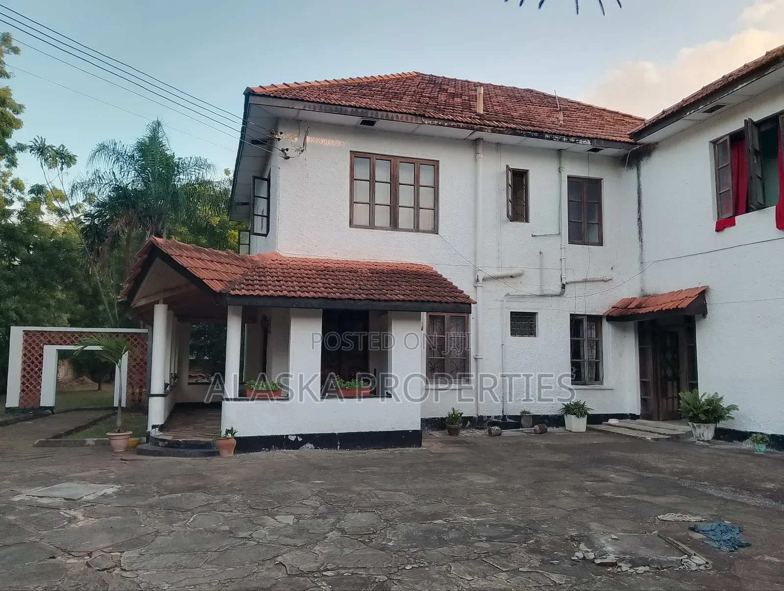 5bdrm Maisonette in Nyali Estate for sale in Nyali