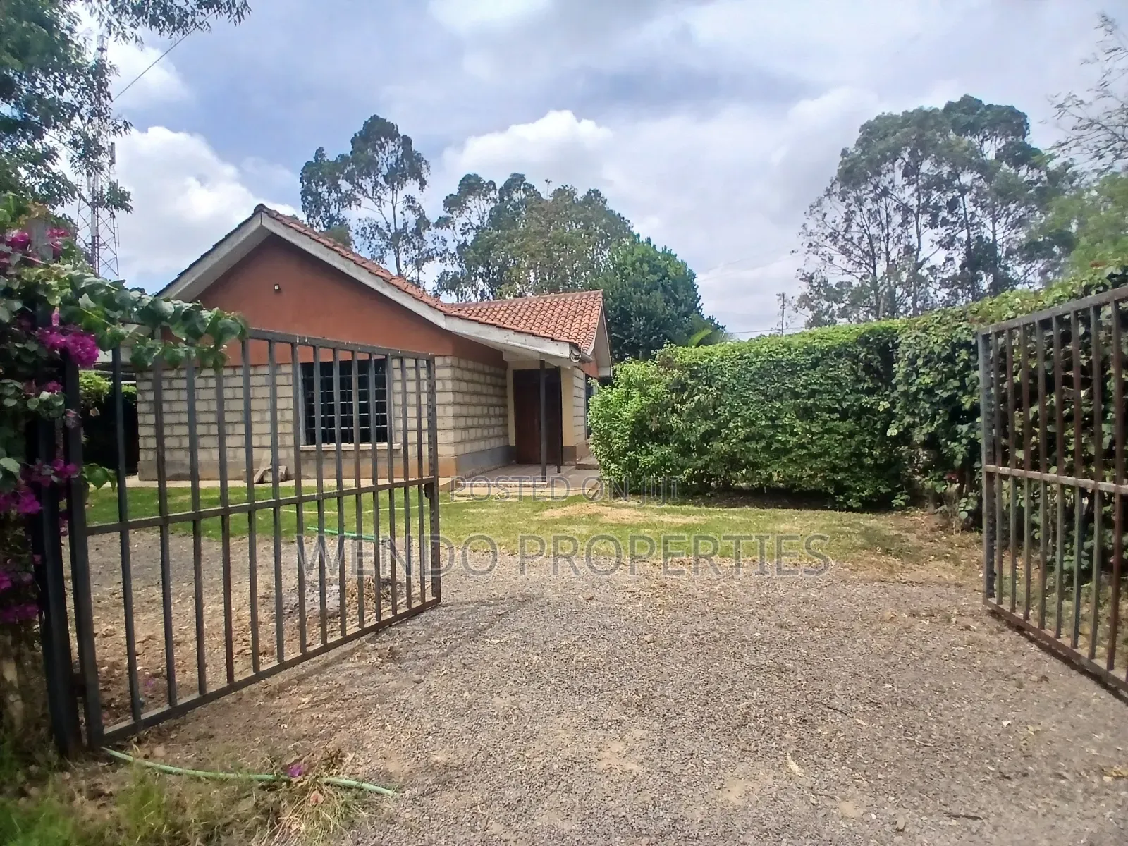 2bdrm Bungalow in Karen for rent in Karen