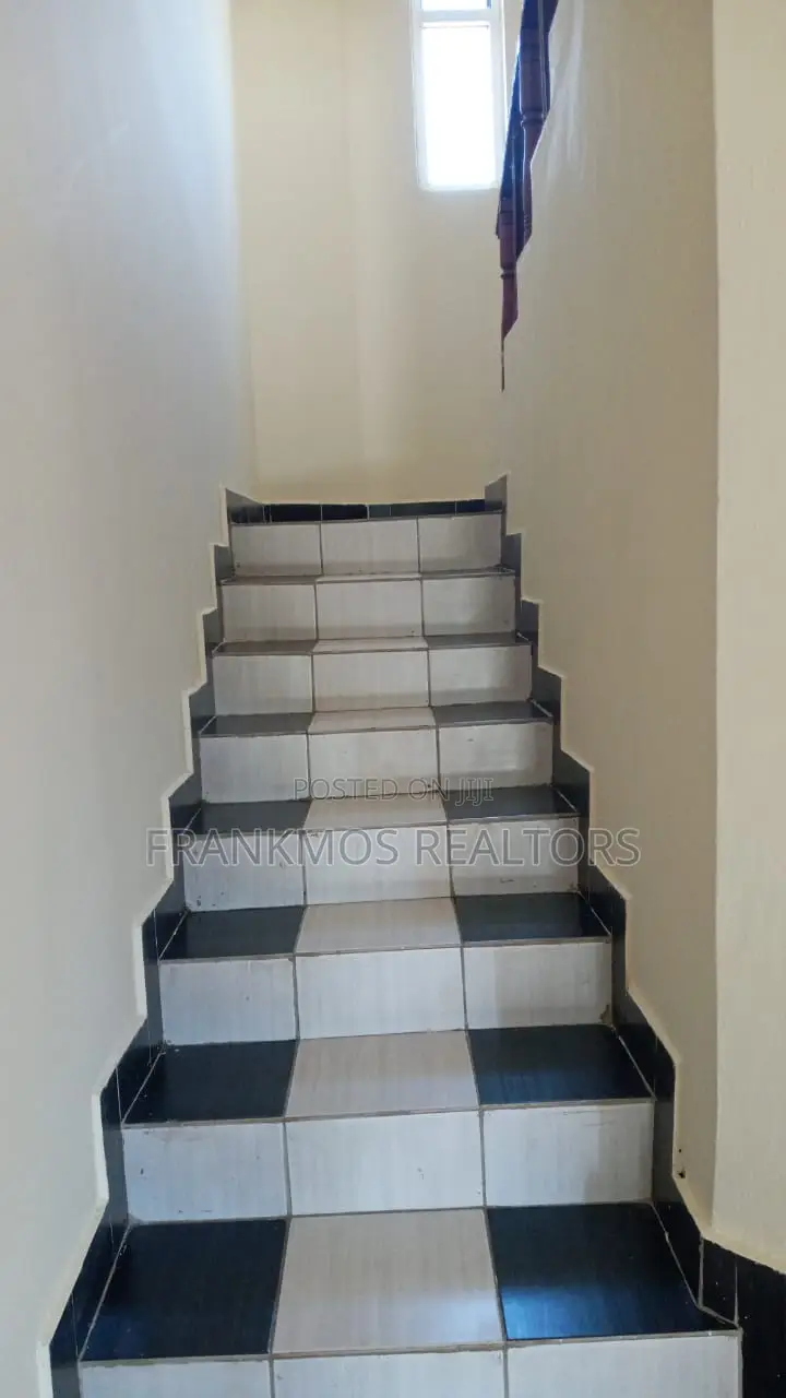 4bdrm Mansion in Afro-Estate, Utange for sale in Utange