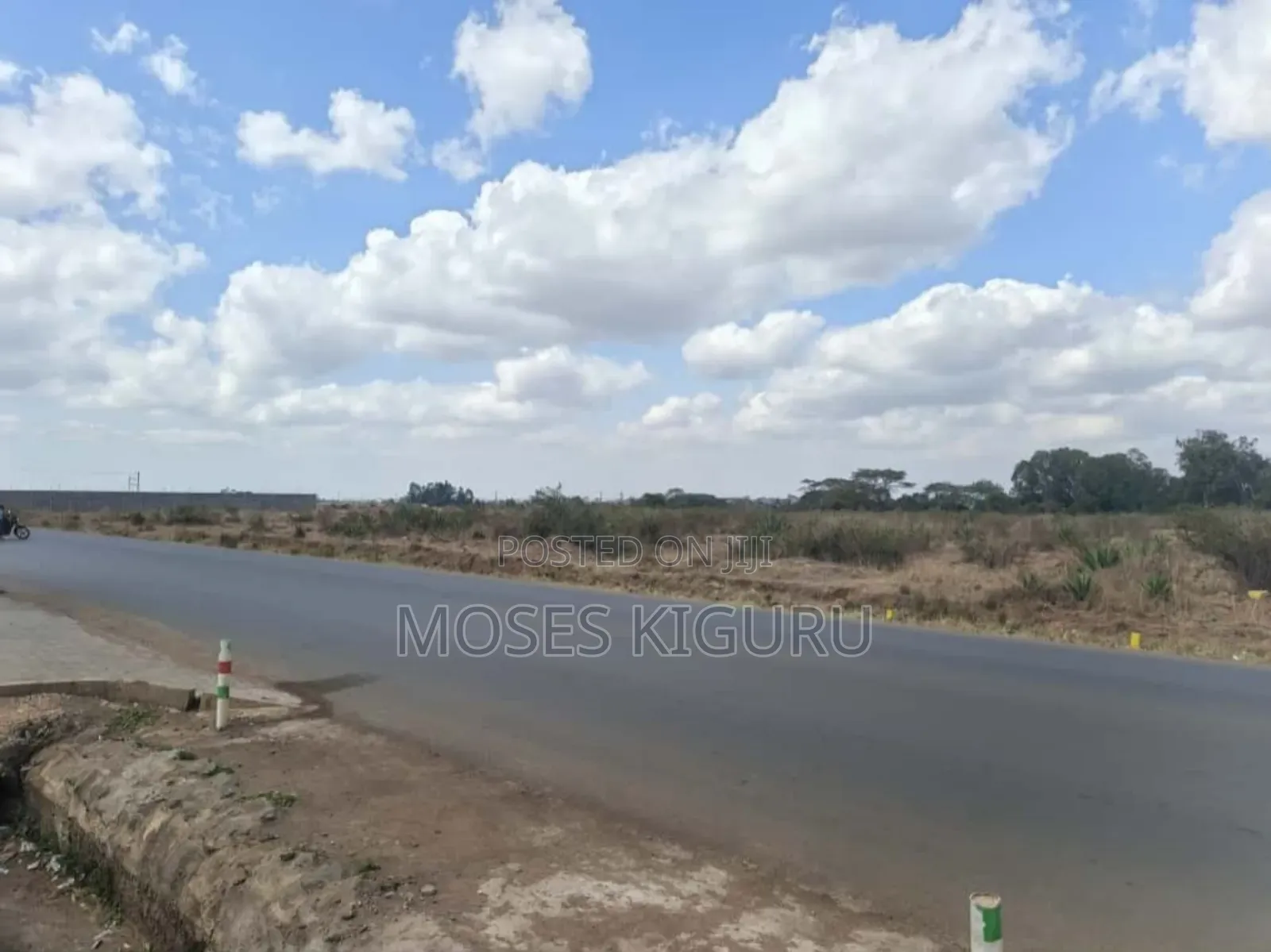 Jujafarm Road 1 Acre Touching Tarmac. in Kalimoni