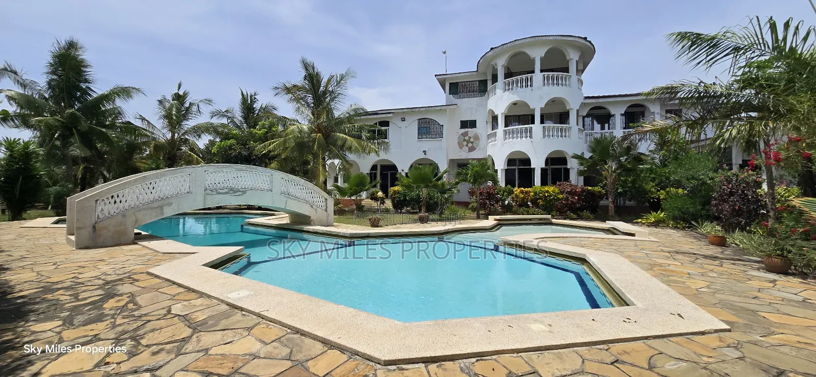 7bdrm Villa in Kilua, Shanzu for sale in Shanzu