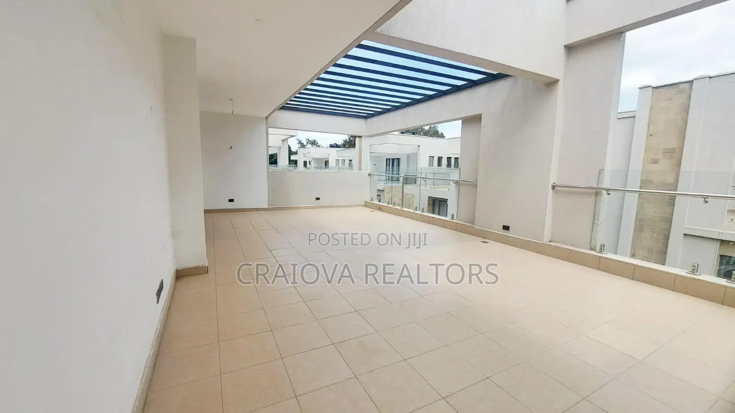 6bdrm Villa in Lavington for sale in Lavington