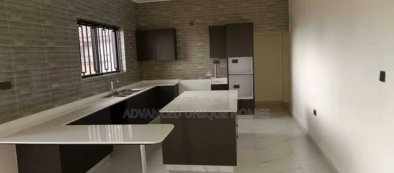 4bdrm Mansion in Milimani Nakuru for sale in Milimani Estate