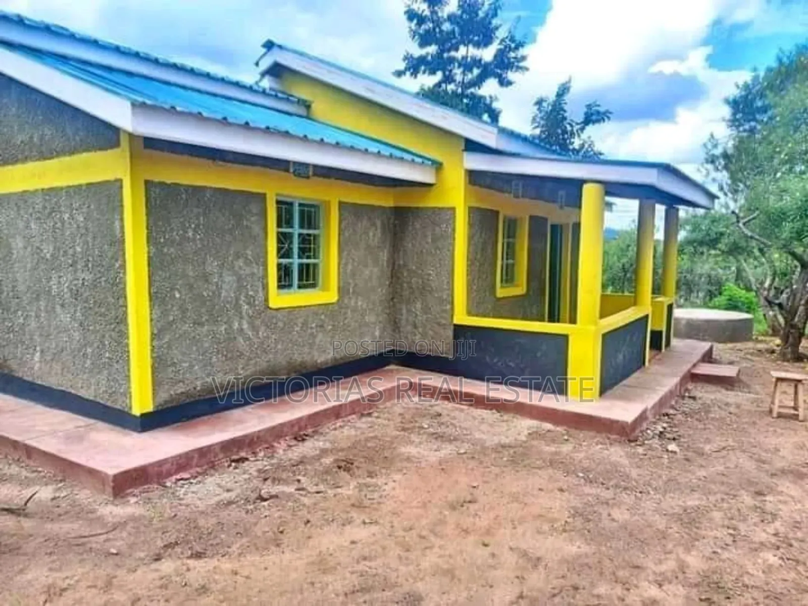 2 Bedroom Home,Separate Kitchen and 2 Other Single Room for Sale in Kivaa
