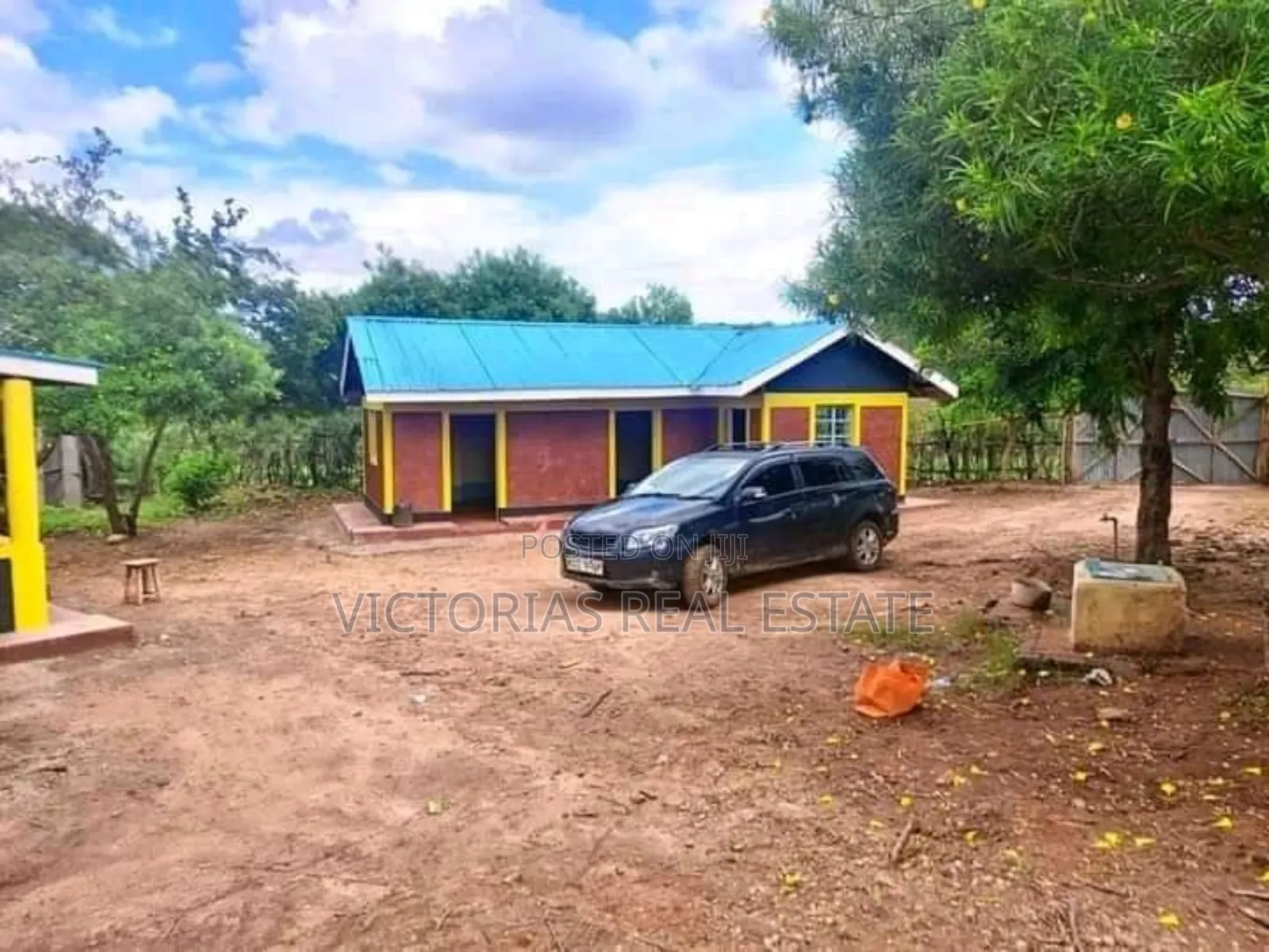2 Bedroom Home,Separate Kitchen and 2 Other Single Room for Sale in Kivaa