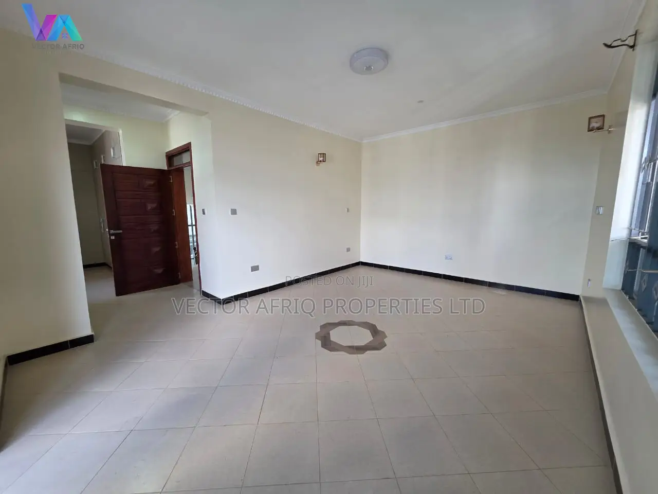 5bdrm House in Katani for sale in Katani