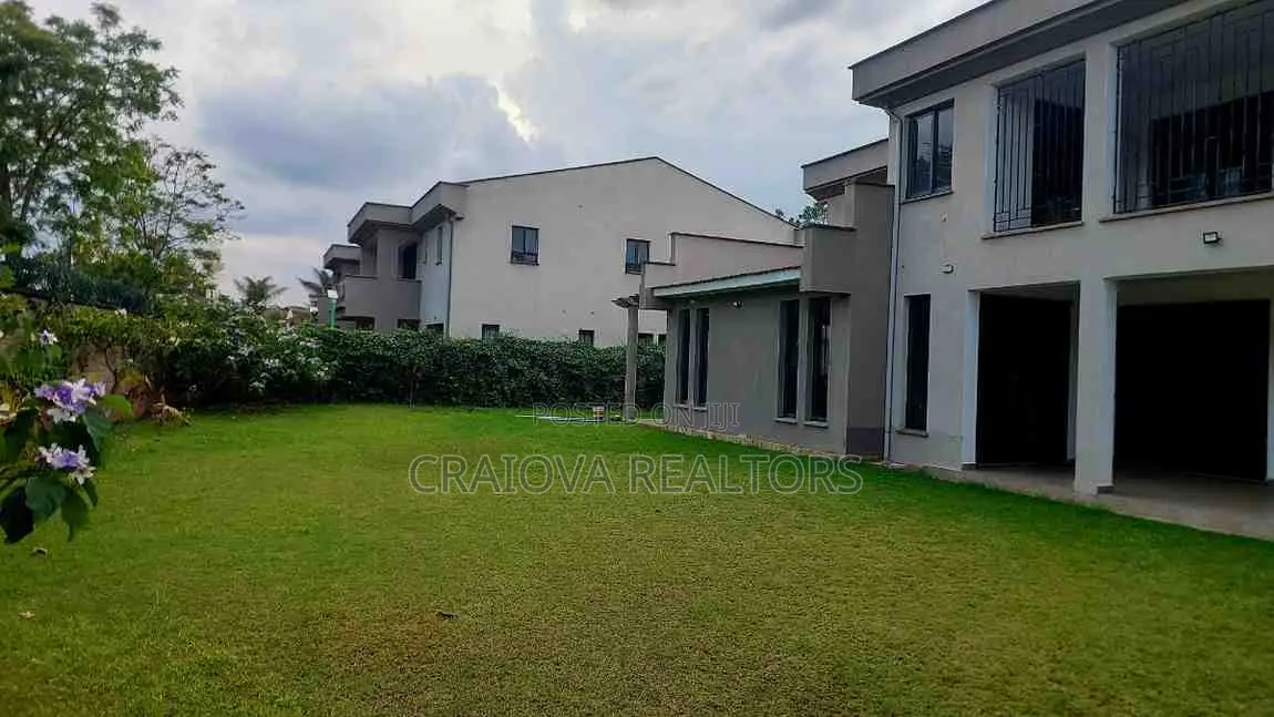 6bdrm Villa in Lavington for sale in Lavington