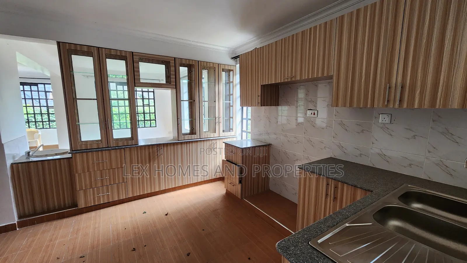 3bdrm Mansion in Rimpa for sale in Rimpa