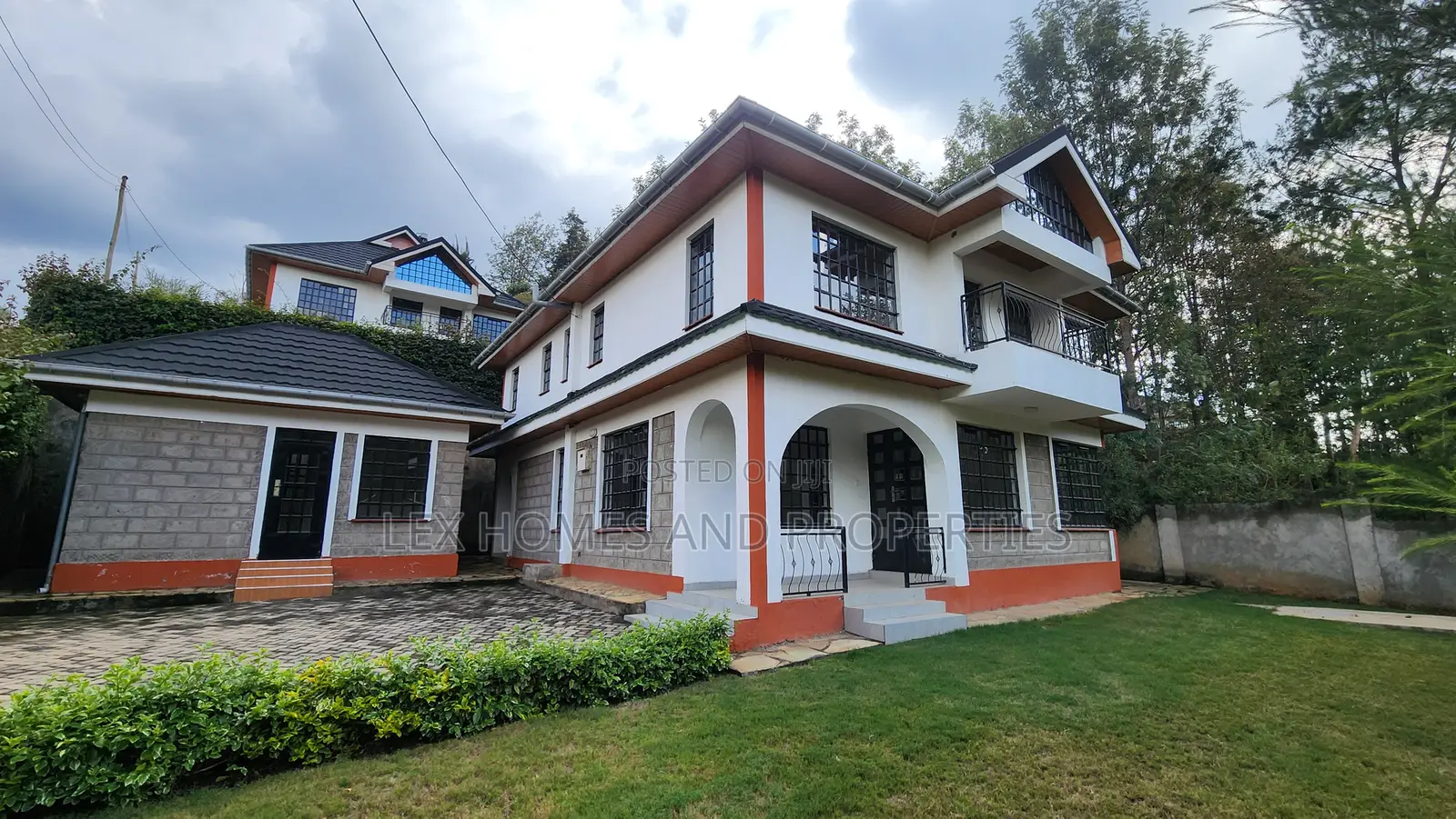 3bdrm Mansion in Rimpa for sale in Rimpa