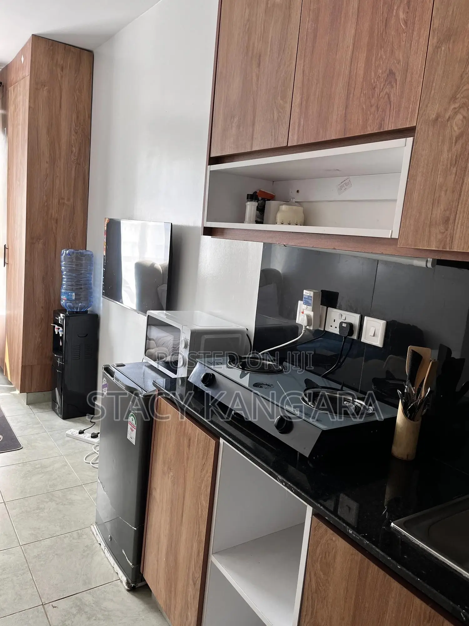 Small Studio Apartment in Roysambu