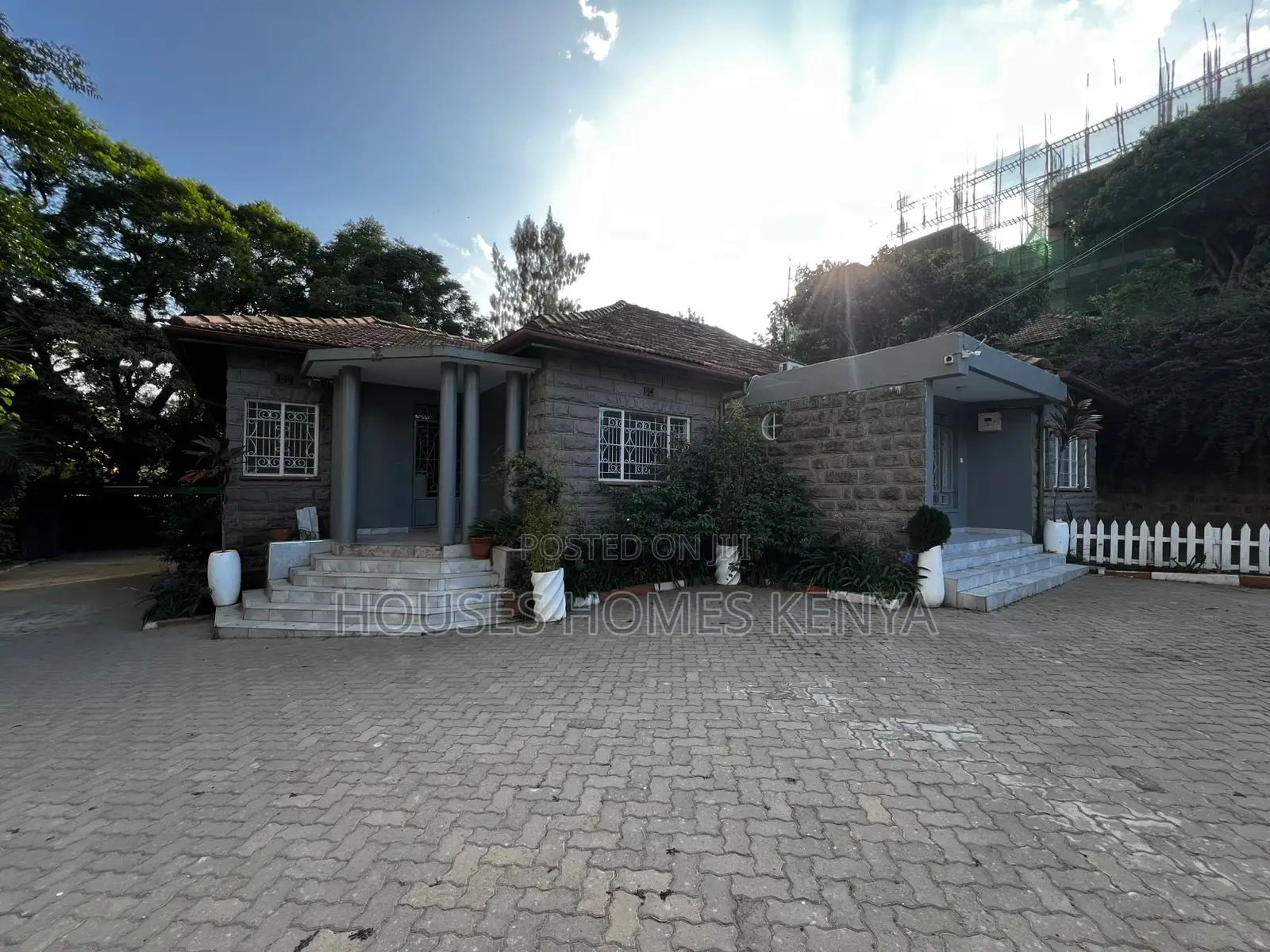 3bdrm Bungalow in Near Diamond Plaza, Parklands/Highridge for rent in Parklands/Highridge
