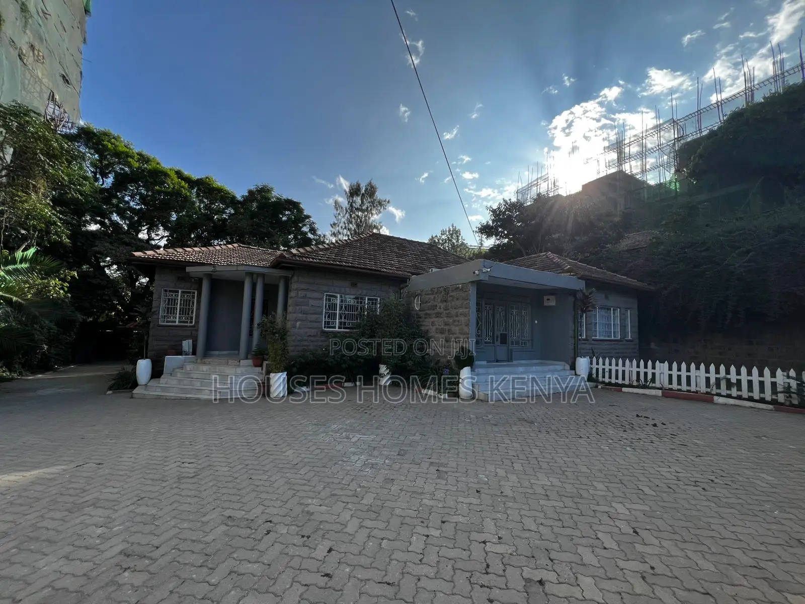 3bdrm Bungalow in Near Diamond Plaza, Parklands/Highridge for rent in Parklands/Highridge