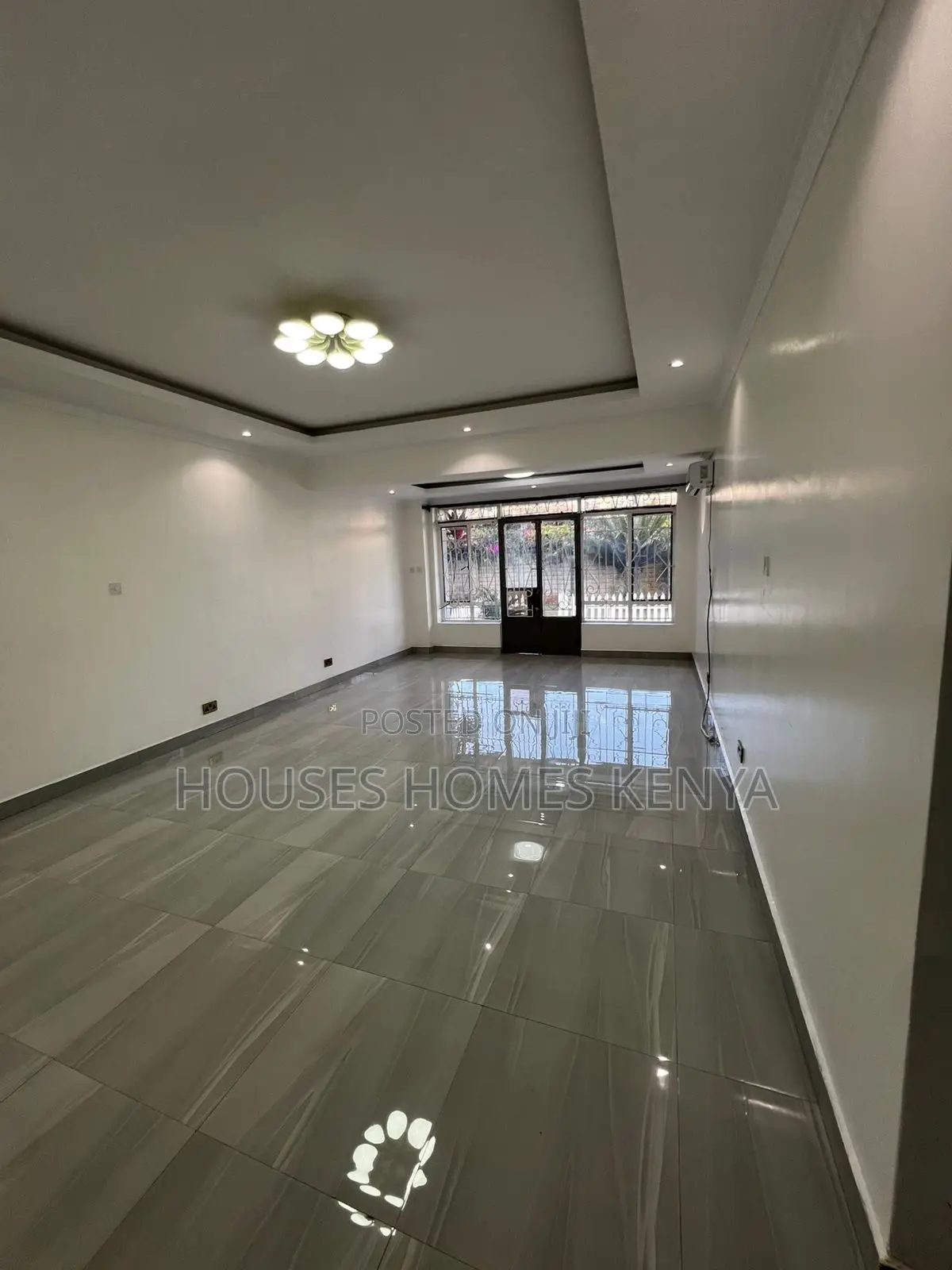 3bdrm Bungalow in Near Diamond Plaza, Parklands/Highridge for rent in Parklands/Highridge