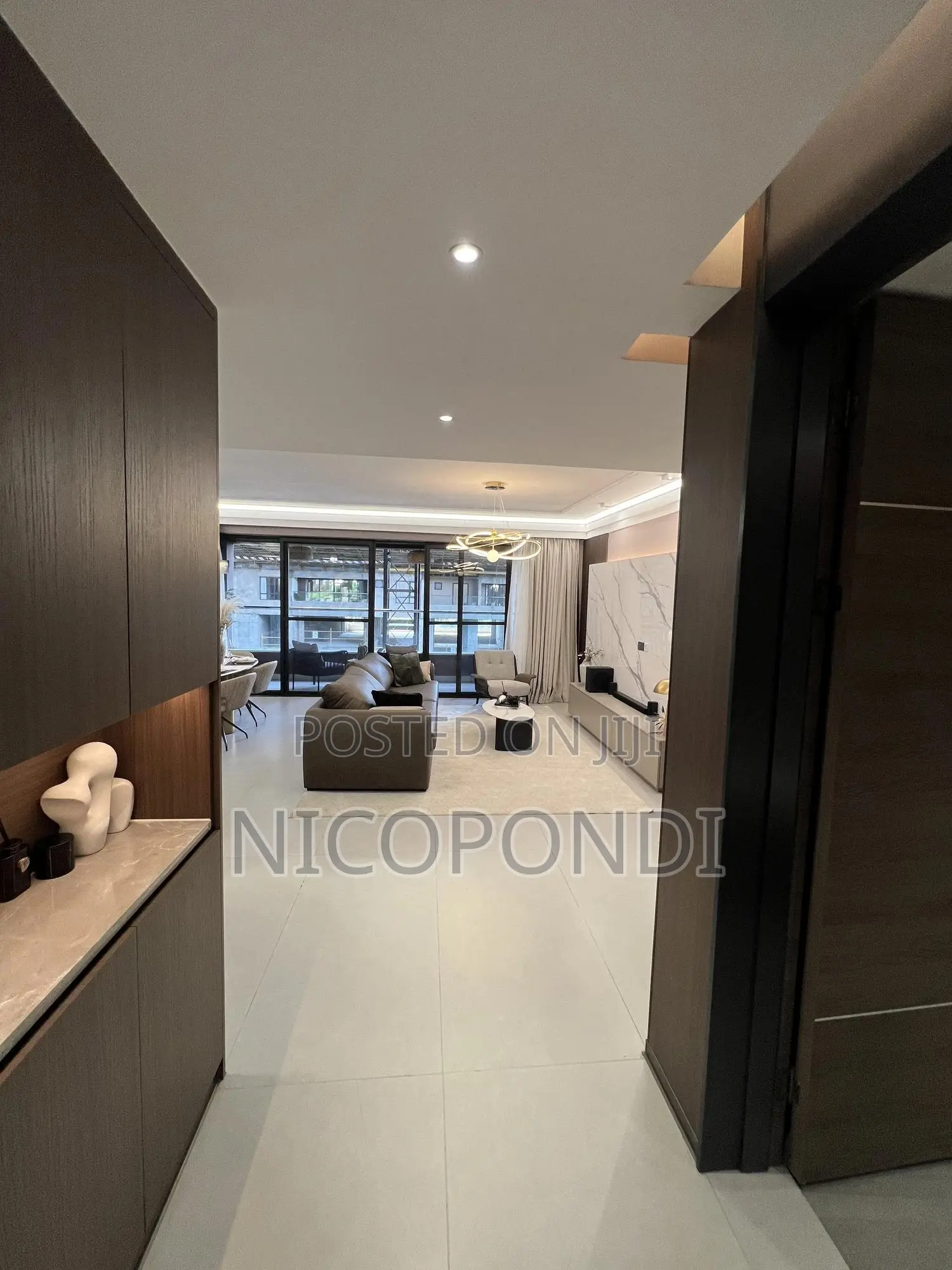 3bdrm Apartment in Kilimani, Hurlingham for sale in Hurlingham