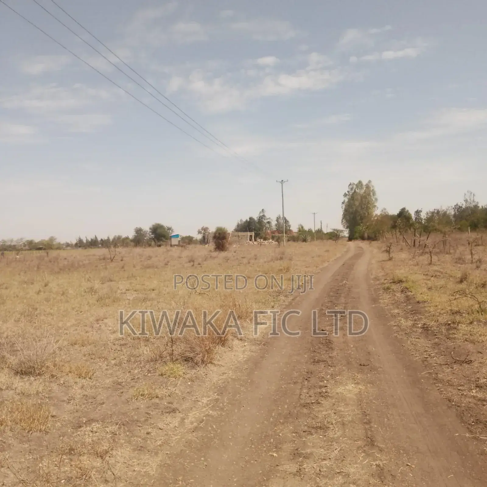1.25 Acre Near Komarock Shrine for Sale in Mua