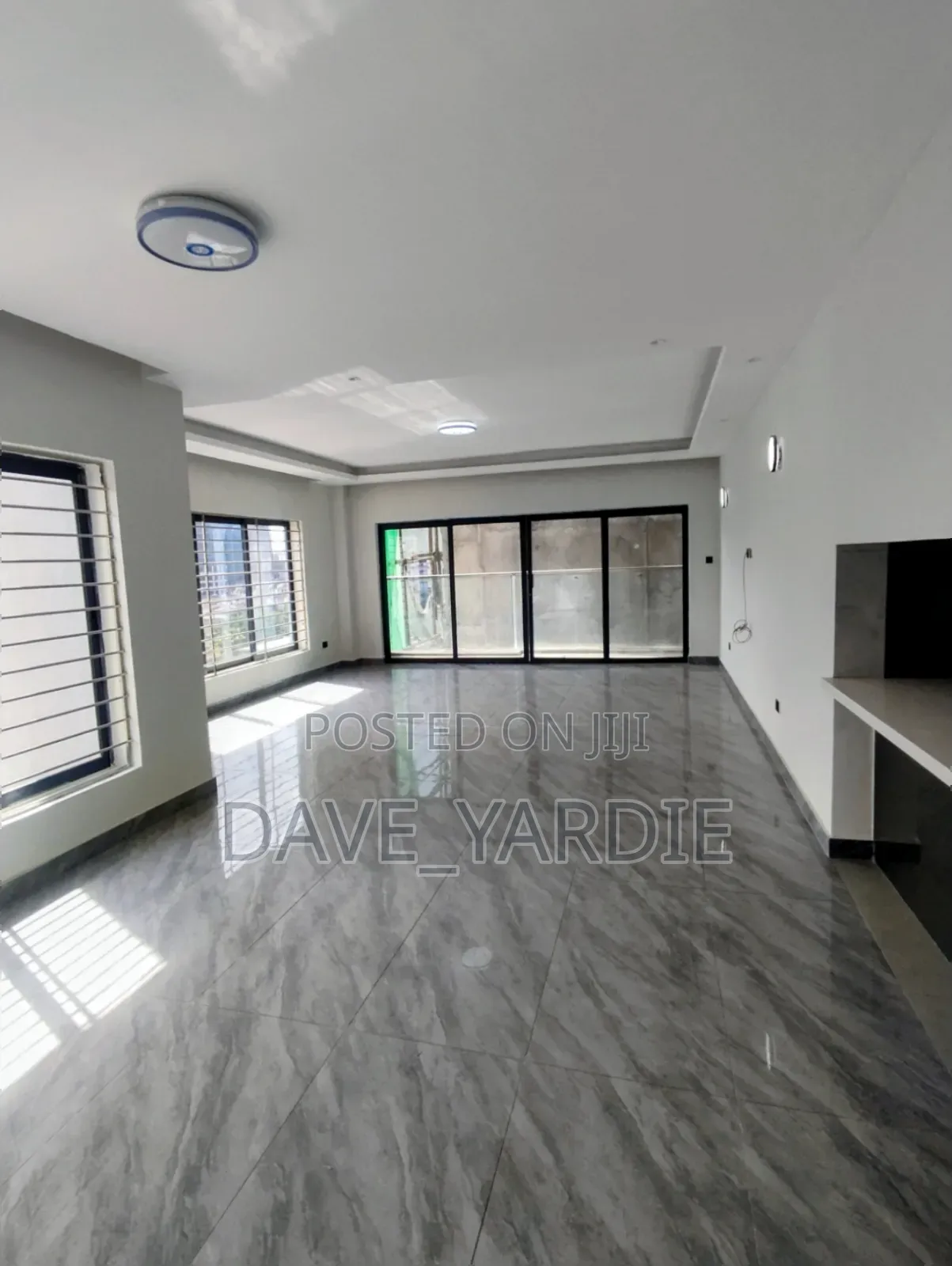 4bdrm Apartment in Parklands/Highridge for sale in Parklands/Highridge