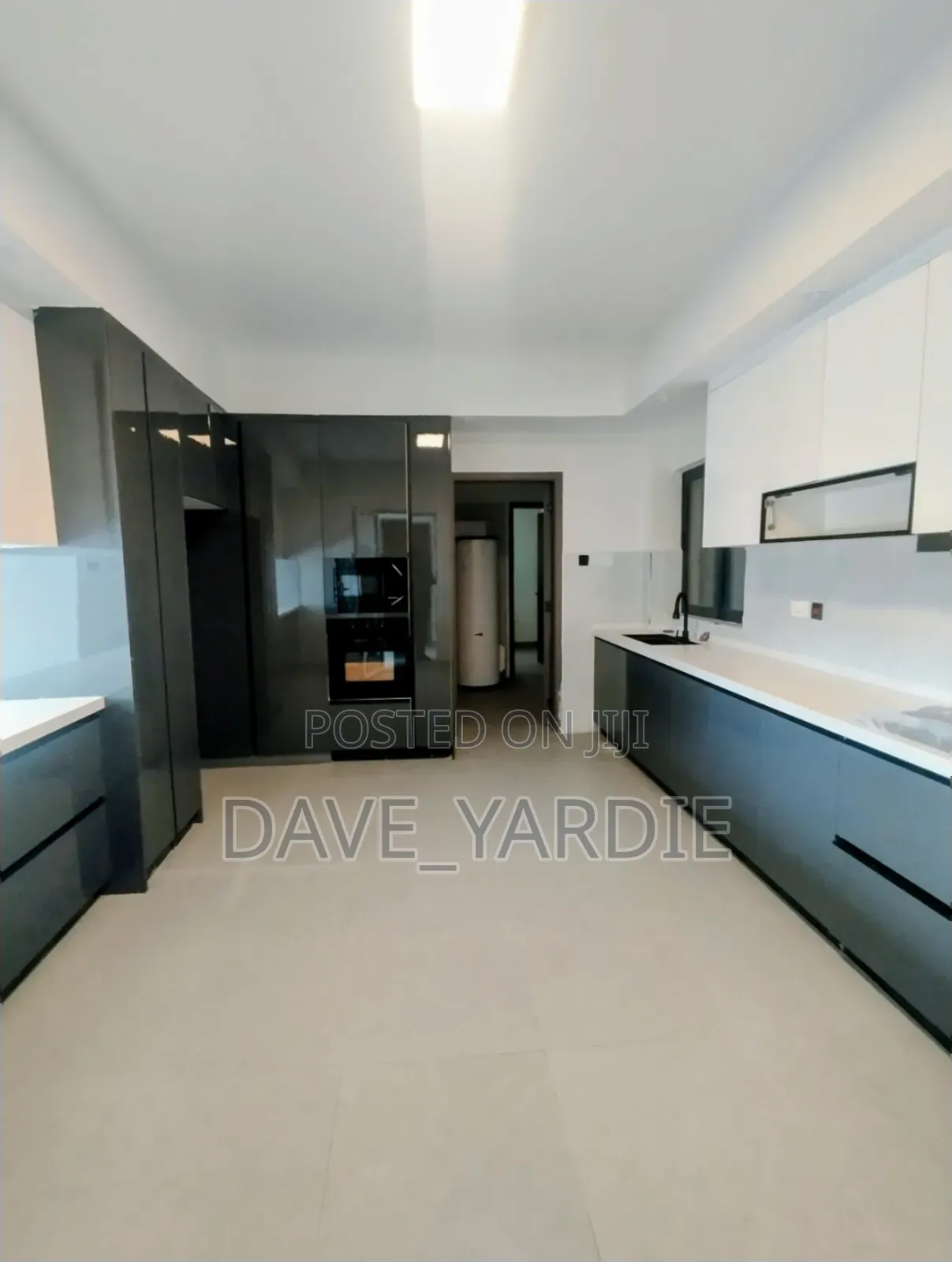 4bdrm Apartment in Parklands/Highridge for sale in Parklands/Highridge
