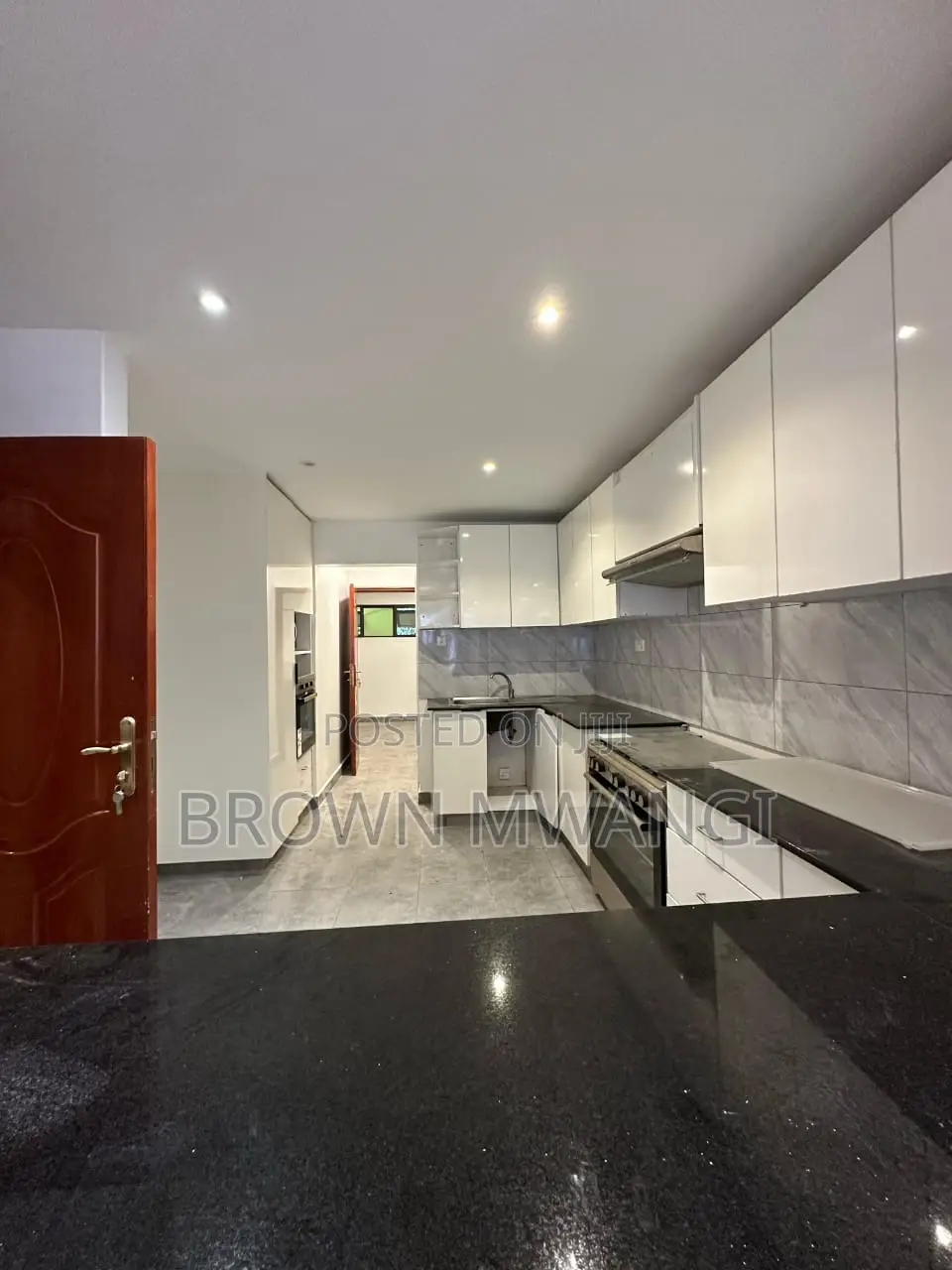 3bdrm House in Riverside Drive for rent in Riverside Drive