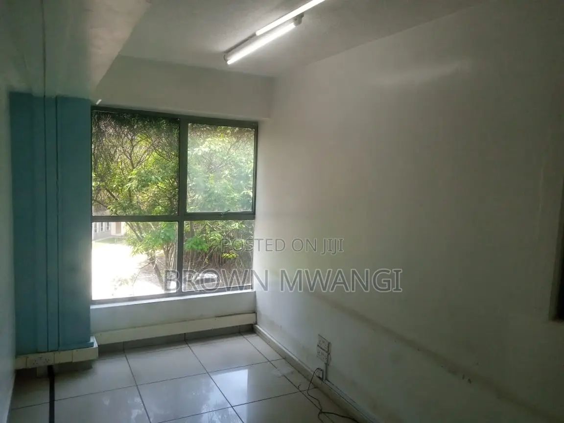 Kilimani Small Office to Let in Hurlingham