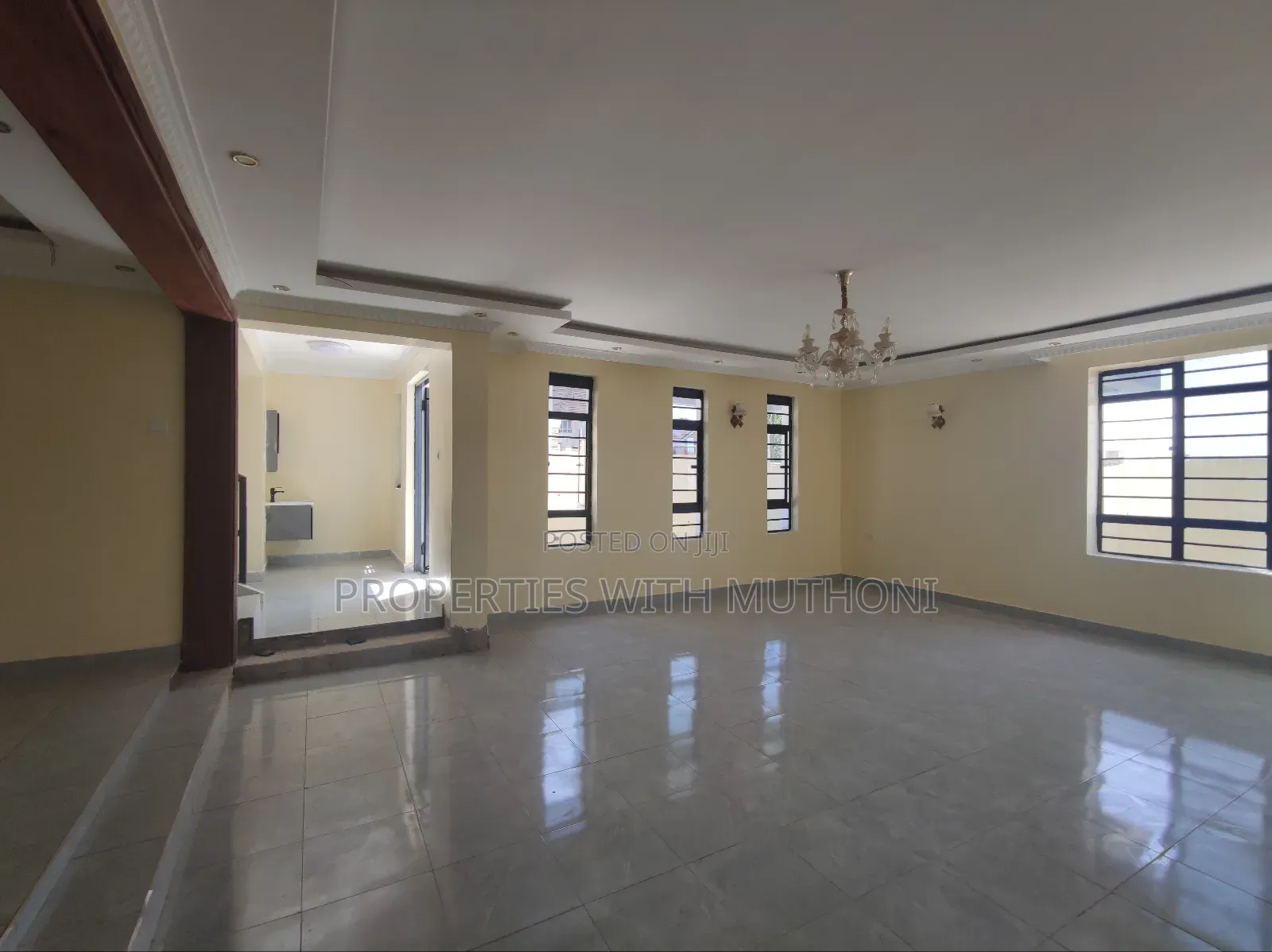 5bdrm Maisonette in Golf View, Kenyatta Road / Theta  for sale in Kenyatta Road / Theta 