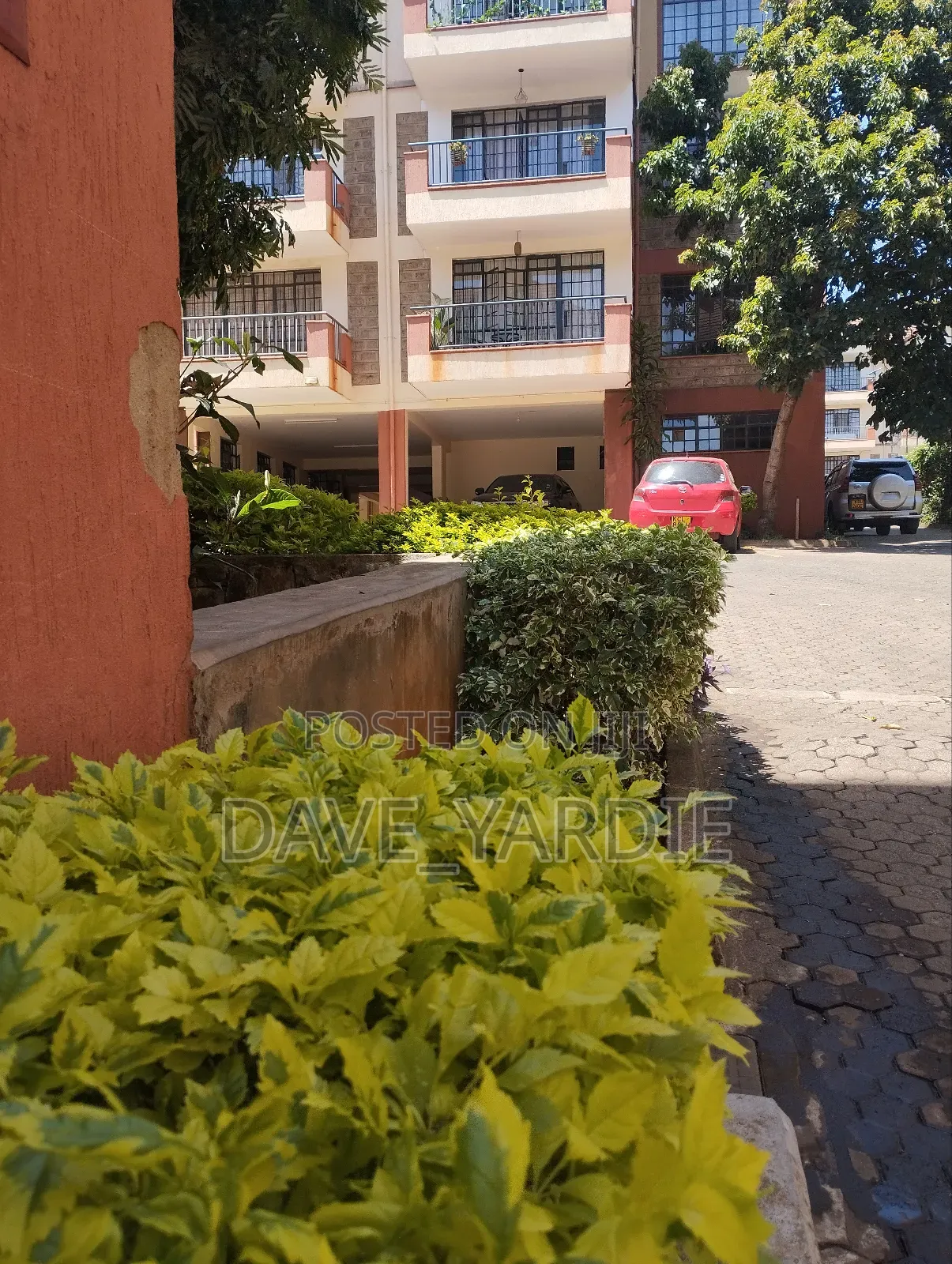 2bdrm Block of Flats in Lavington for sale in Lavington