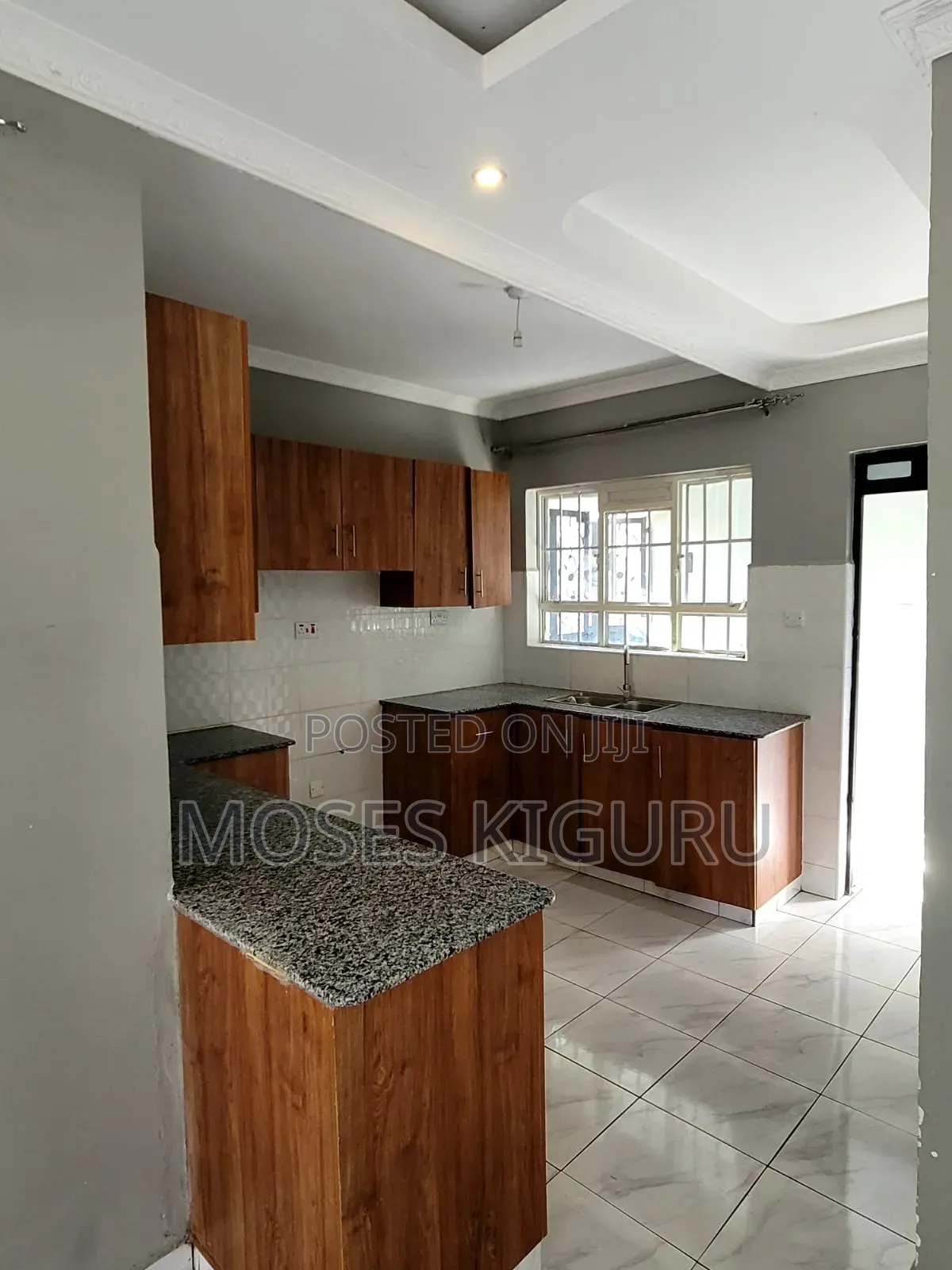 3bdrm Bungalow in Kenyatta Road / Theta  for rent in Kenyatta Road / Theta 
